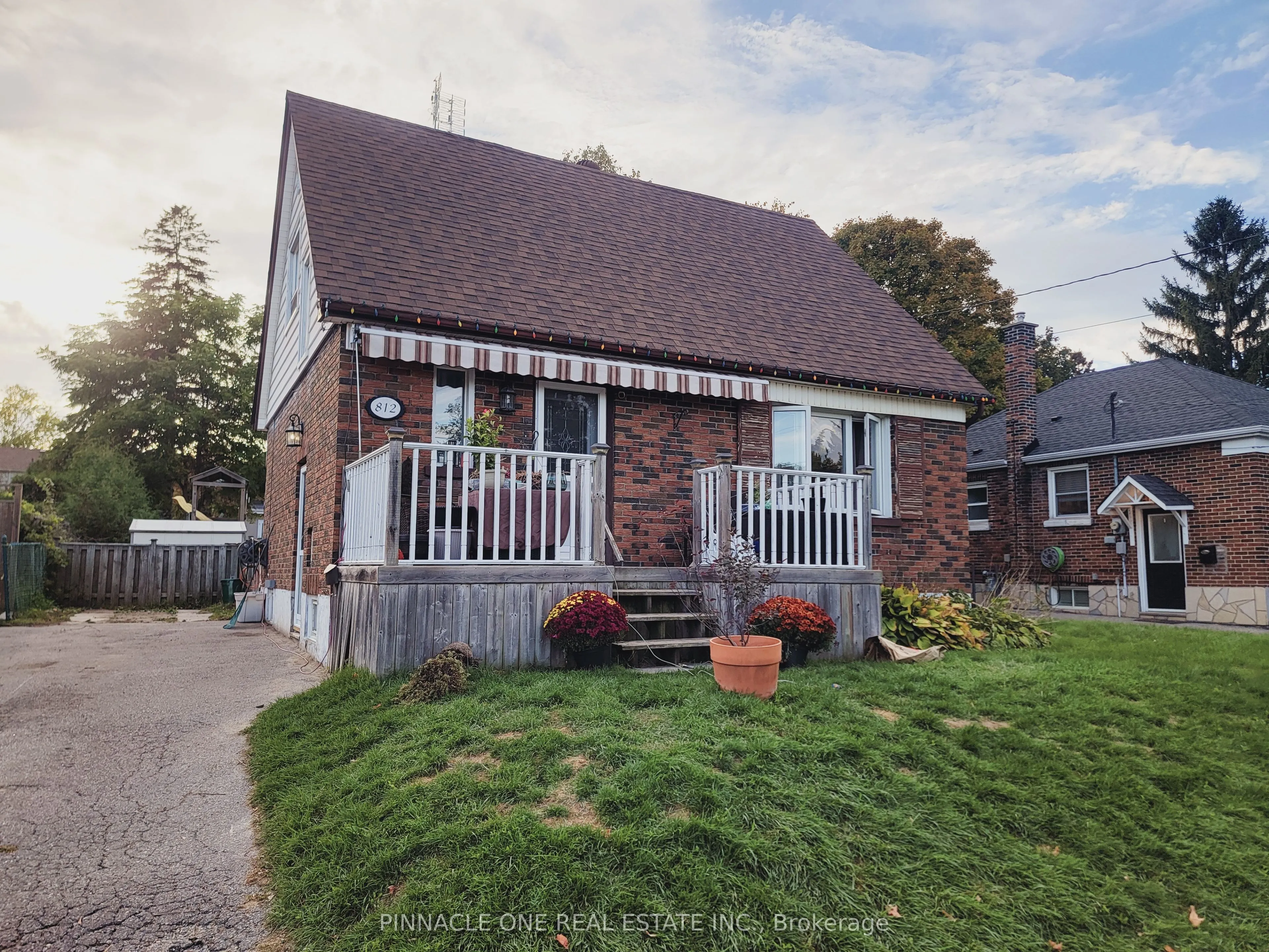 812 Grierson Street