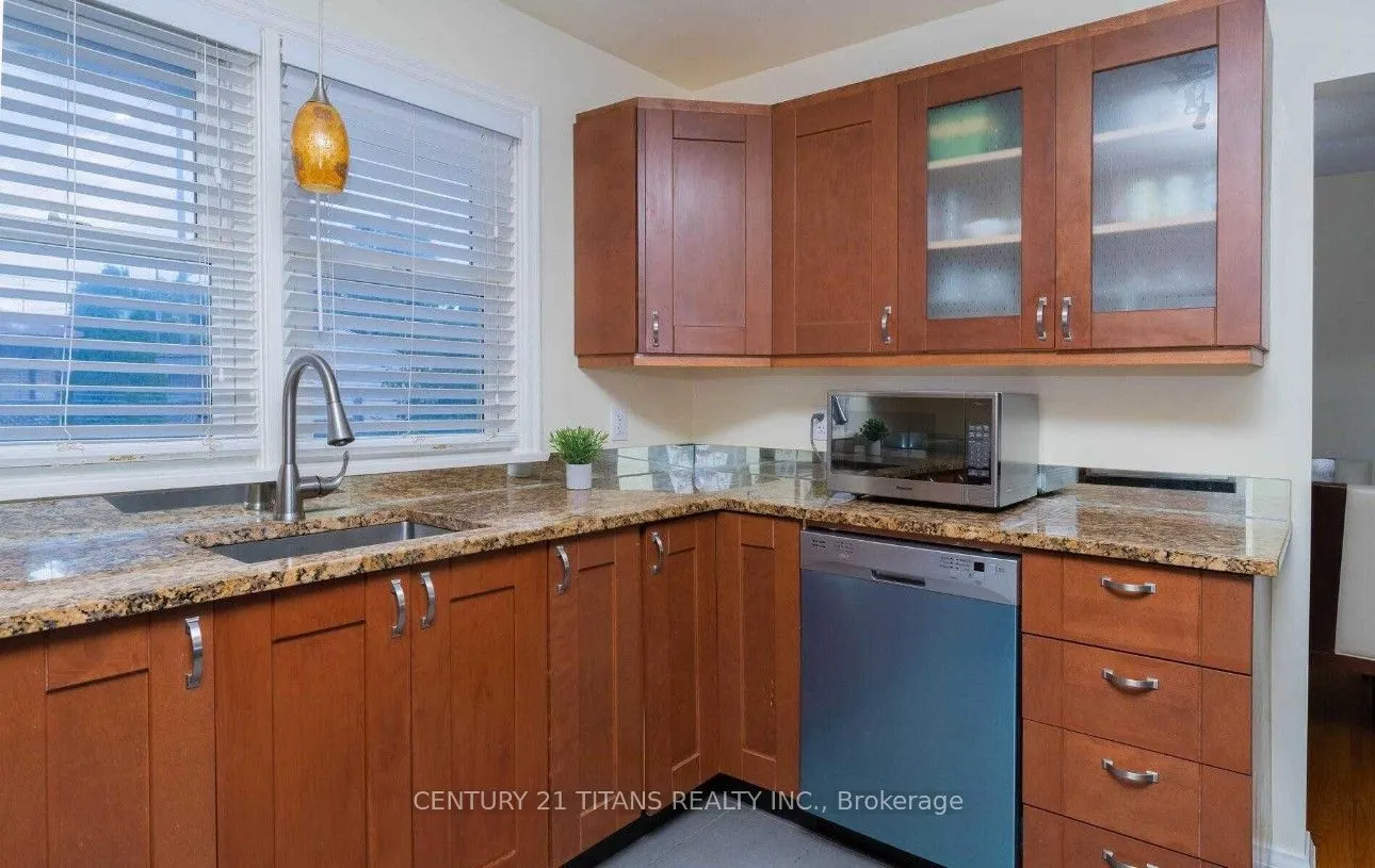 808 Eastglen Drive, #(Main)