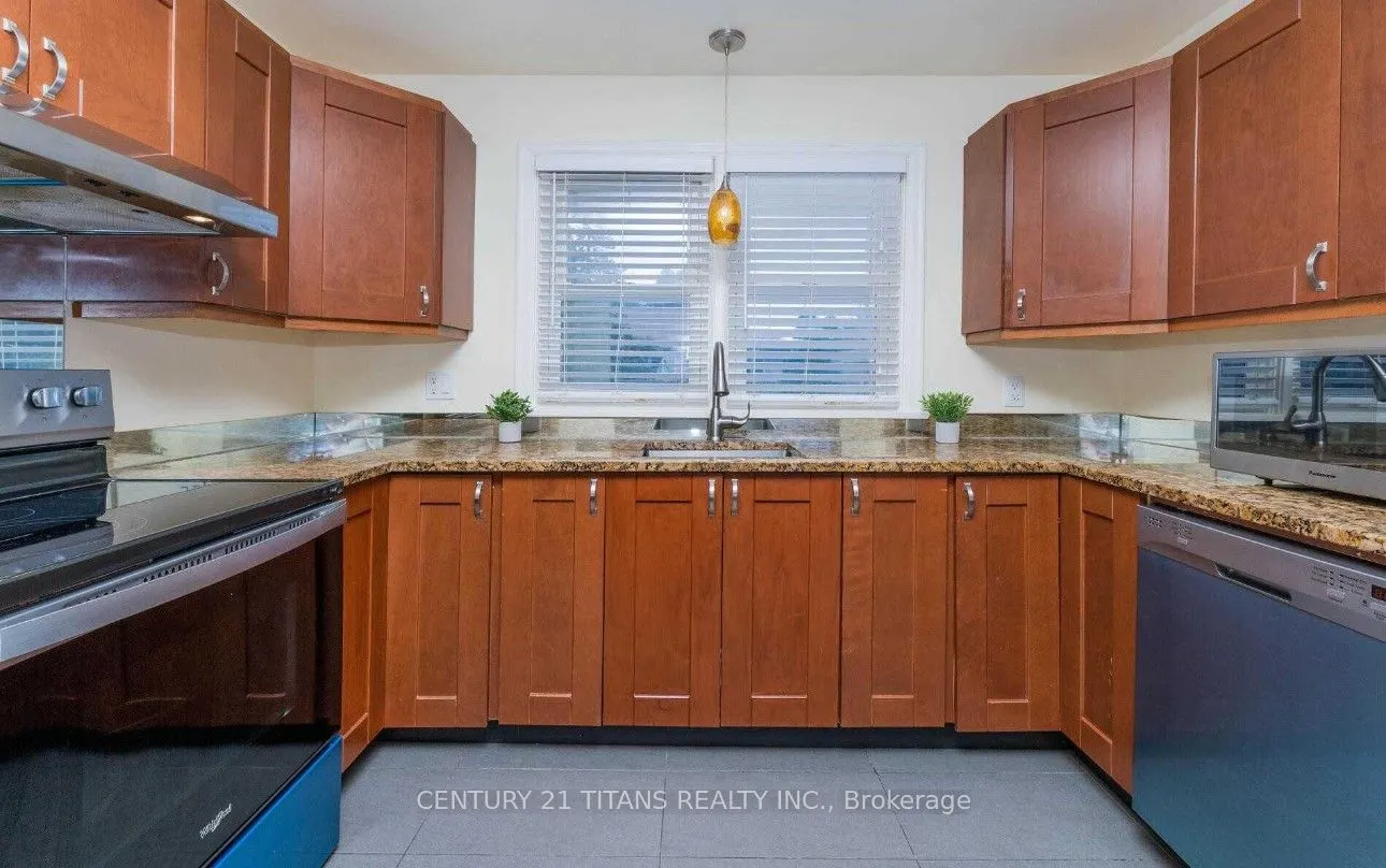 808 Eastglen Drive, #(Main)