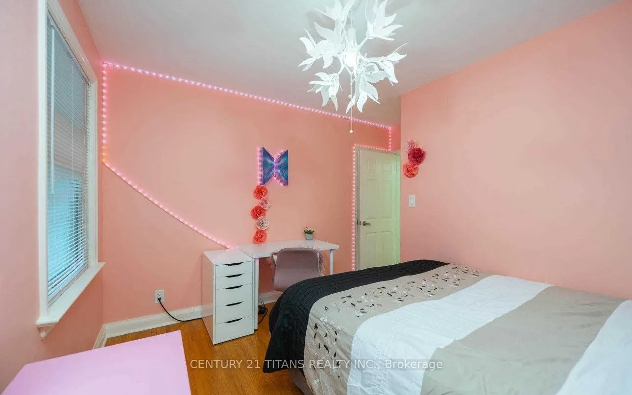 808 Eastglen Drive, #(Main)