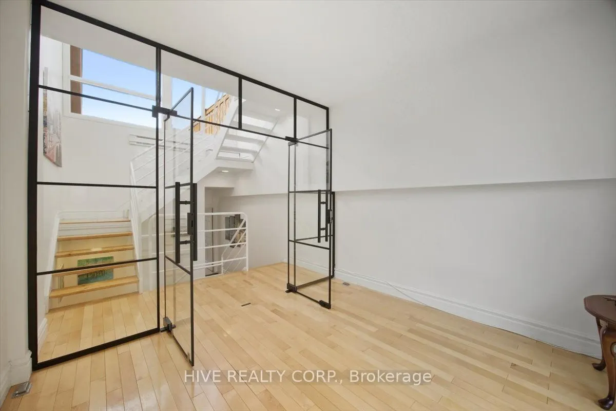 957 Broadview Avenue, #D