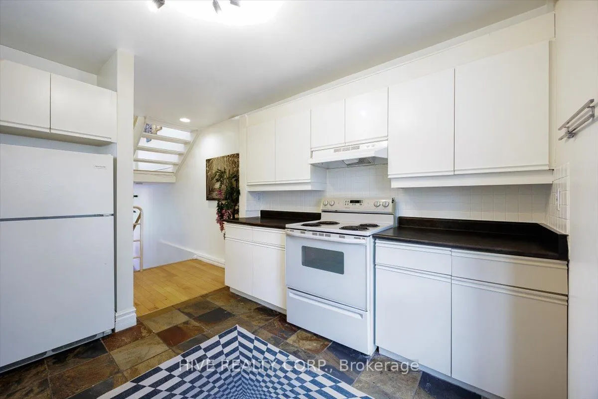 957 Broadview Avenue #D
