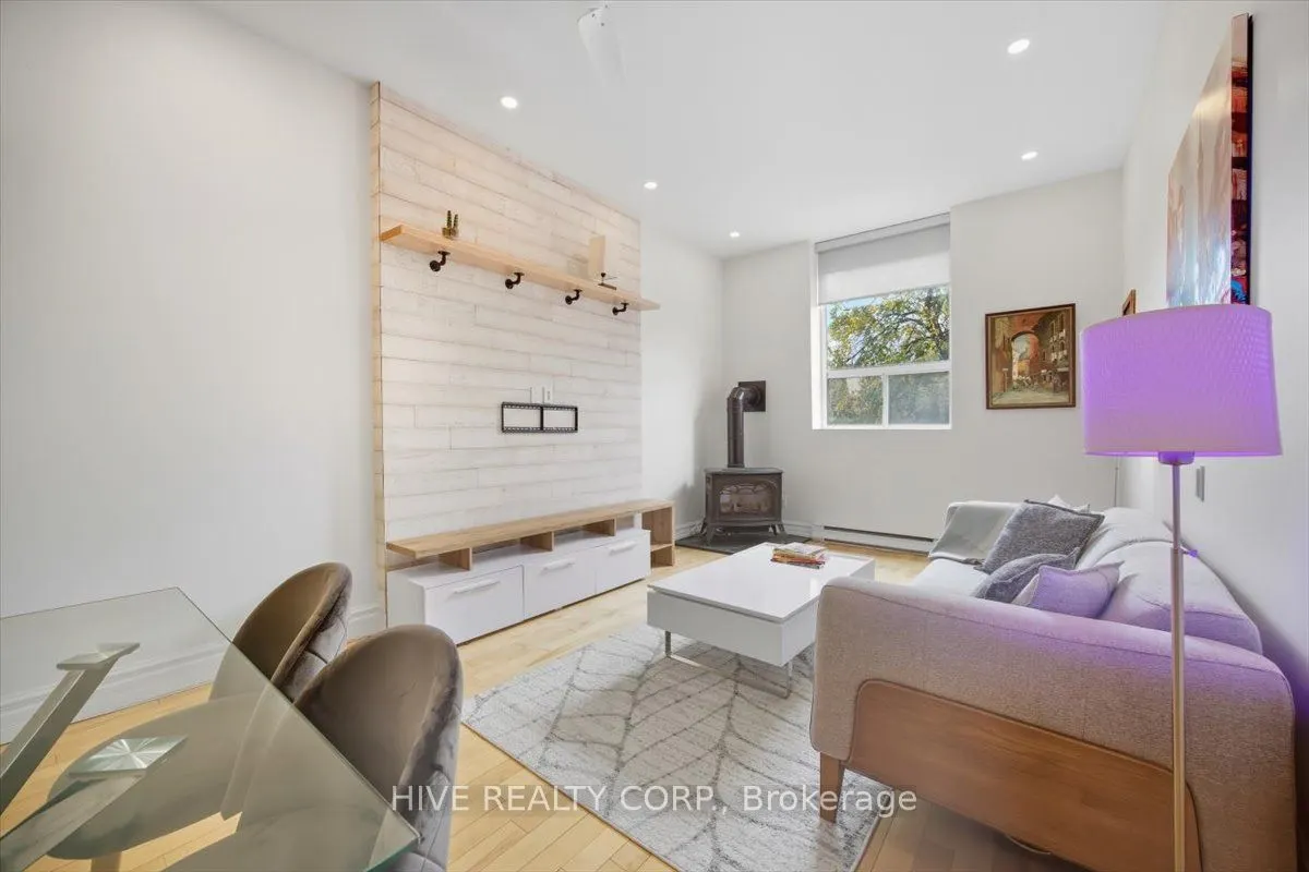 957 Broadview Avenue, #D