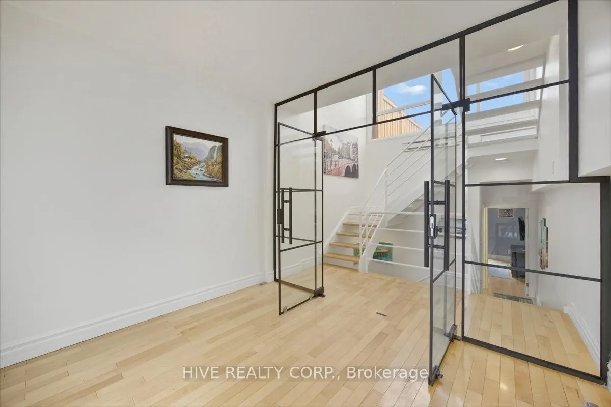 957 Broadview Avenue, #D