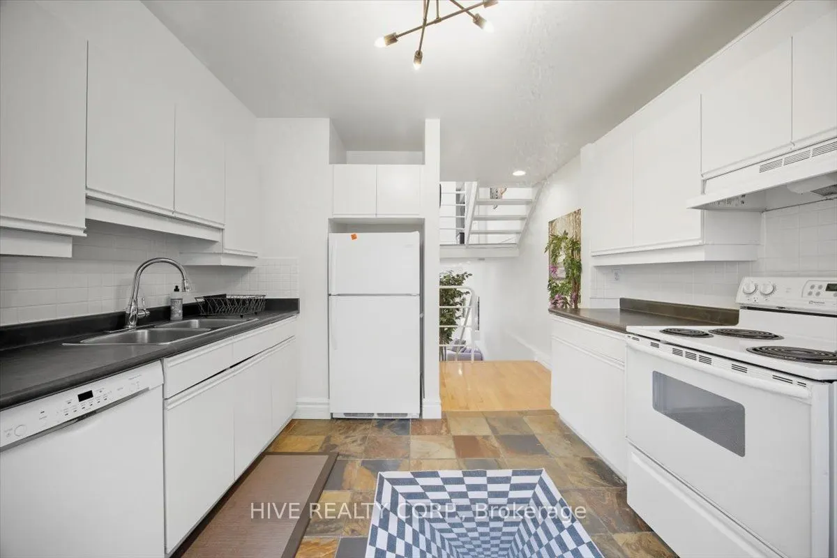 957 Broadview Avenue, #D