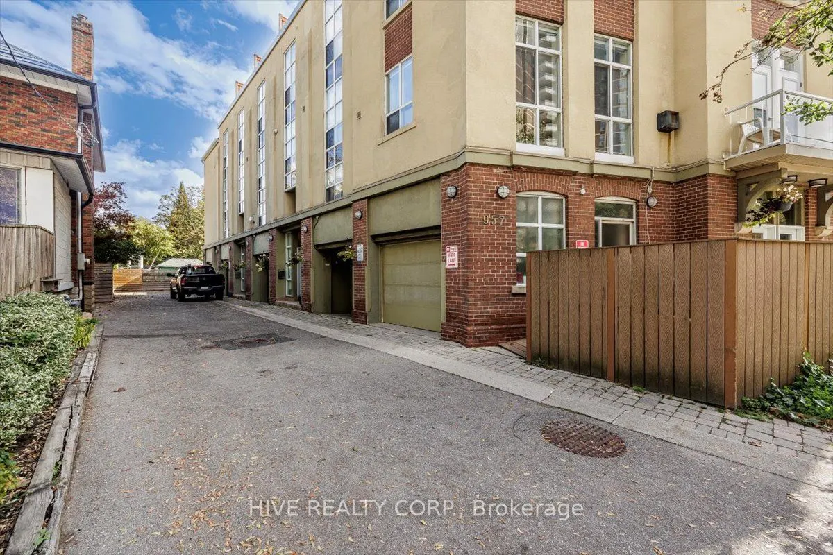 957 Broadview Avenue #D