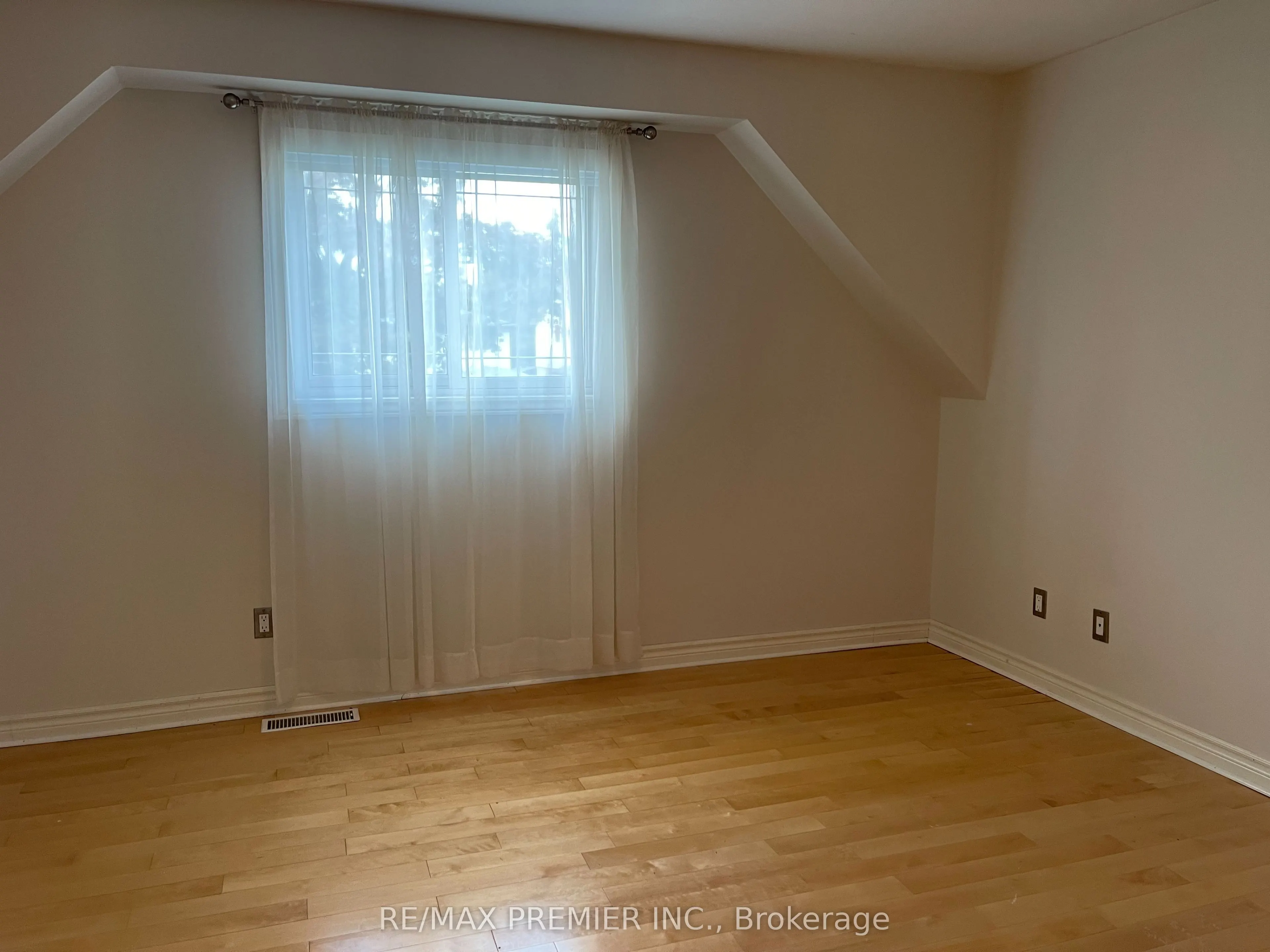 600 Stonebridge Lane