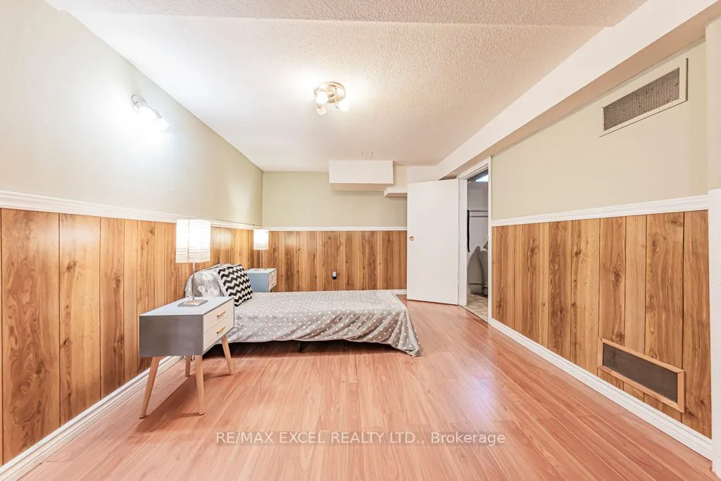 21 Brimstone Crescent