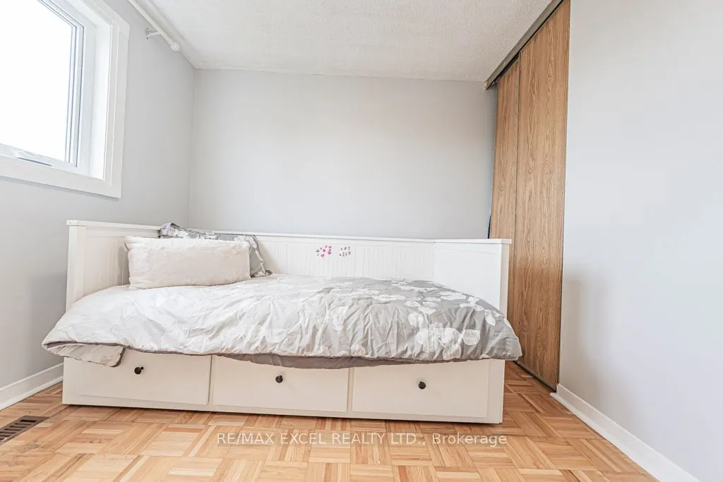 21 Brimstone Crescent