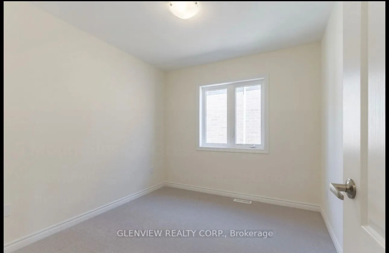 5 Mountainside Crescent