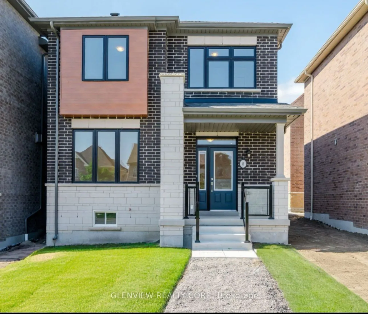 5 Mountainside Crescent