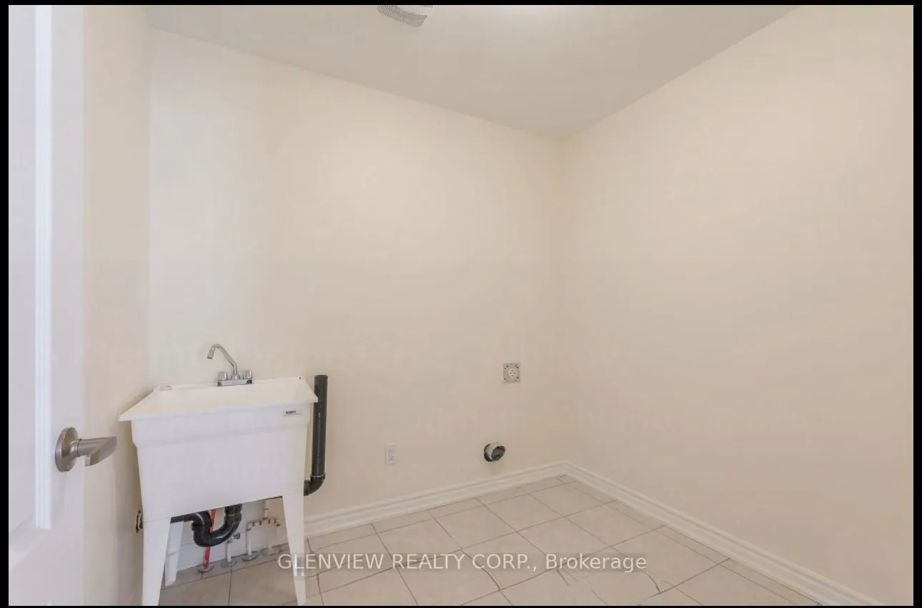 5 Mountainside Crescent