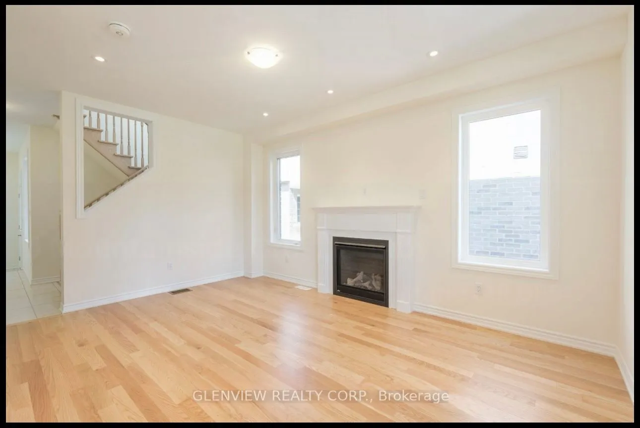 5 Mountainside Crescent