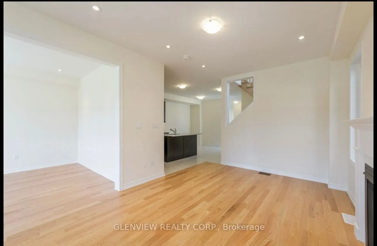 5 Mountainside Crescent