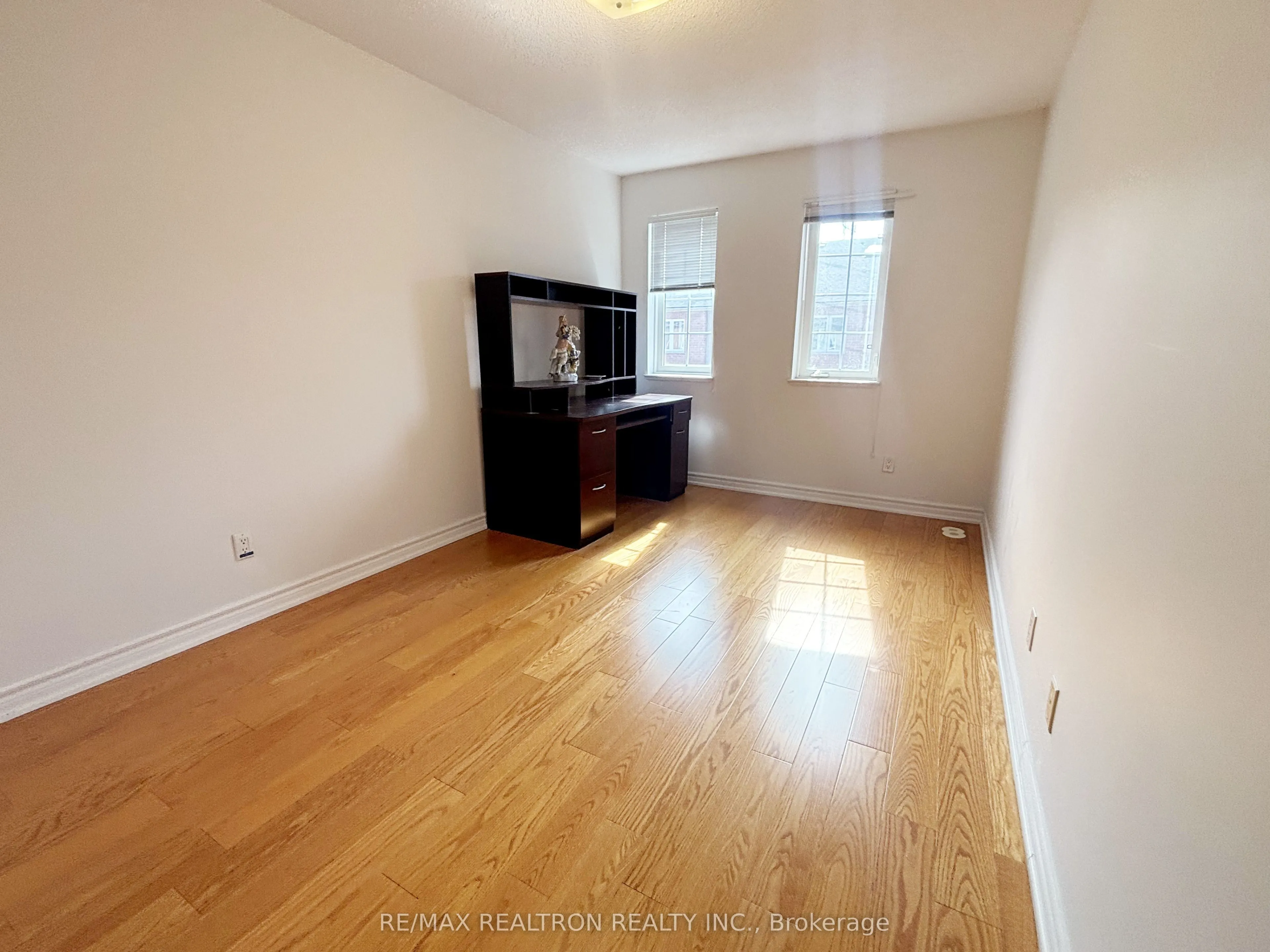 1881 McNicoll Avenue, #303