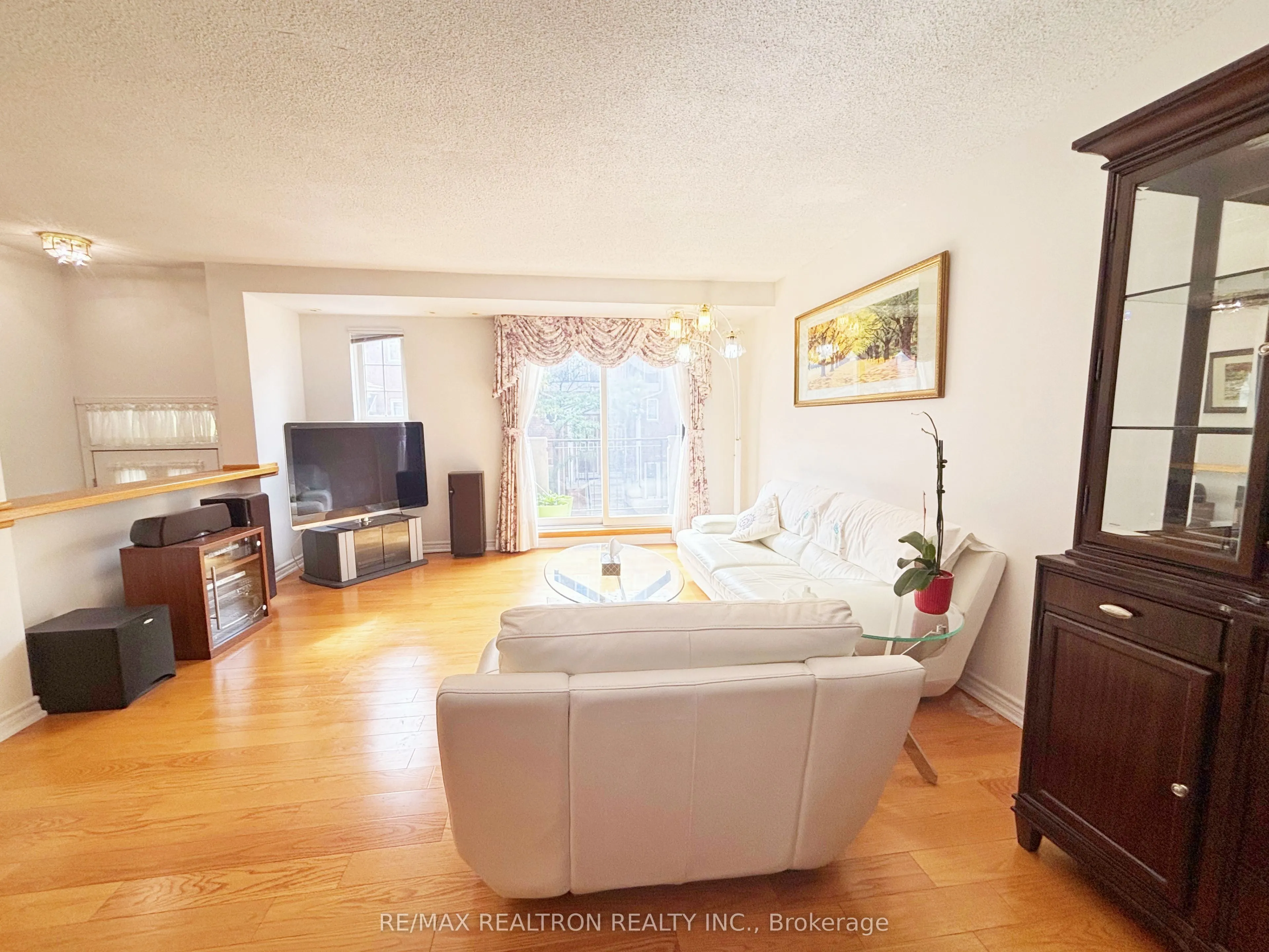 1881 McNicoll Avenue, #303