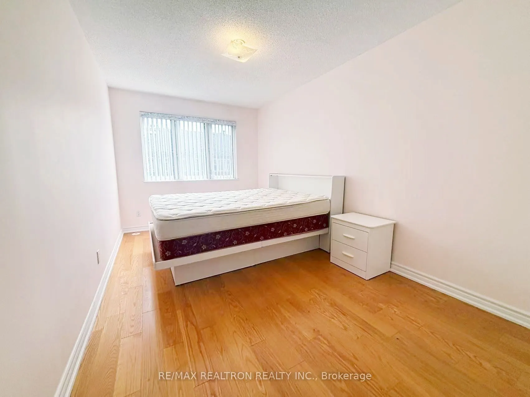 1881 McNicoll Avenue, #303