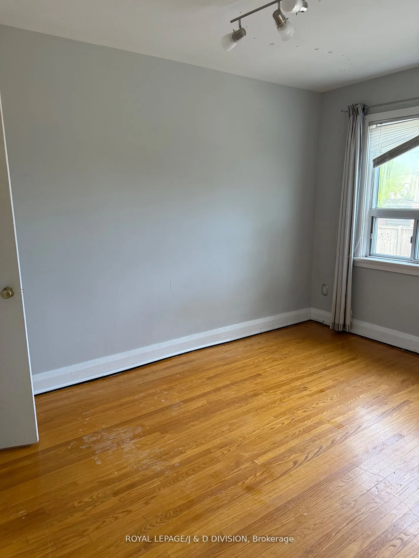 2333 Gerrard Street E