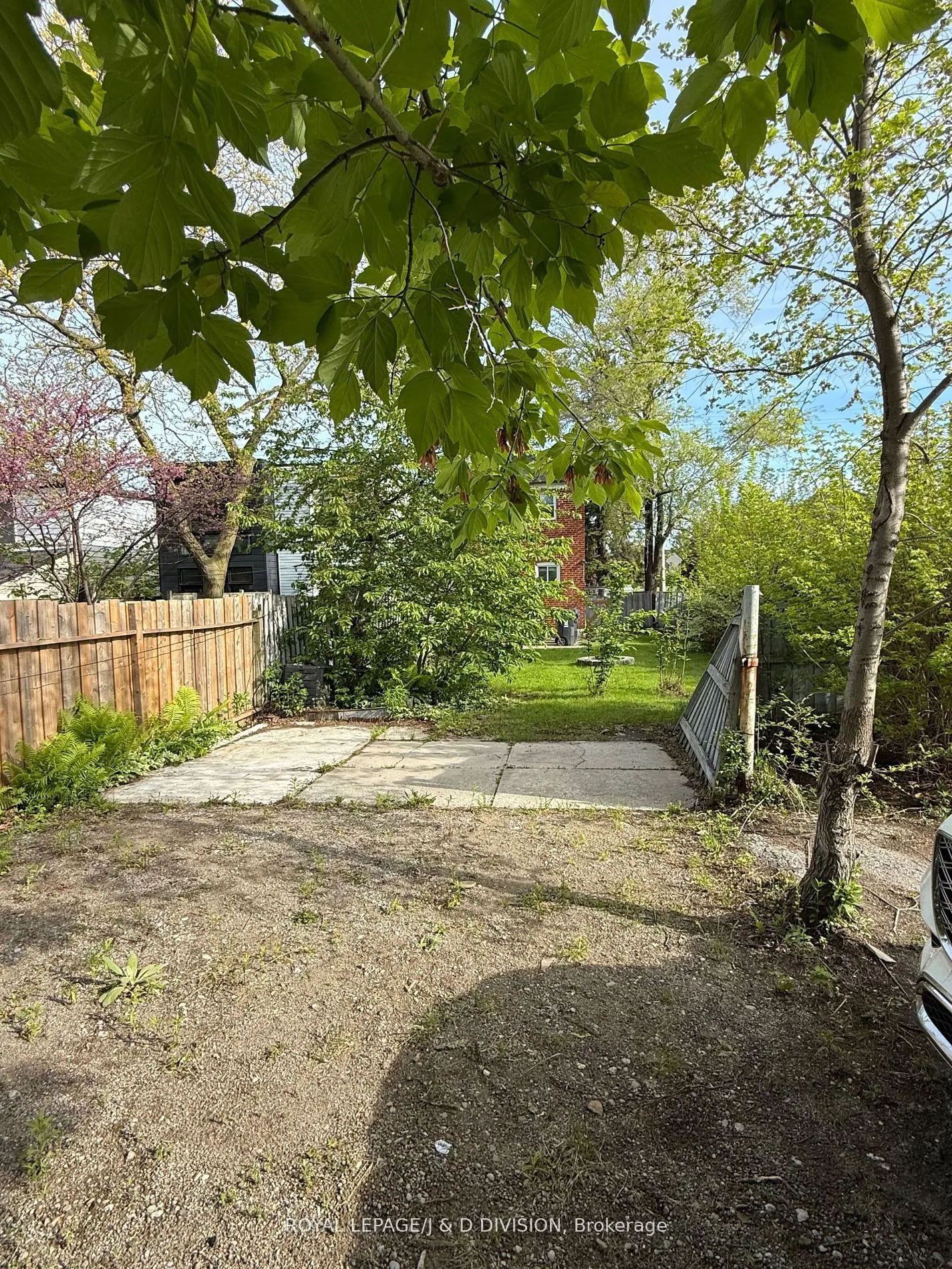 2333 Gerrard Street E