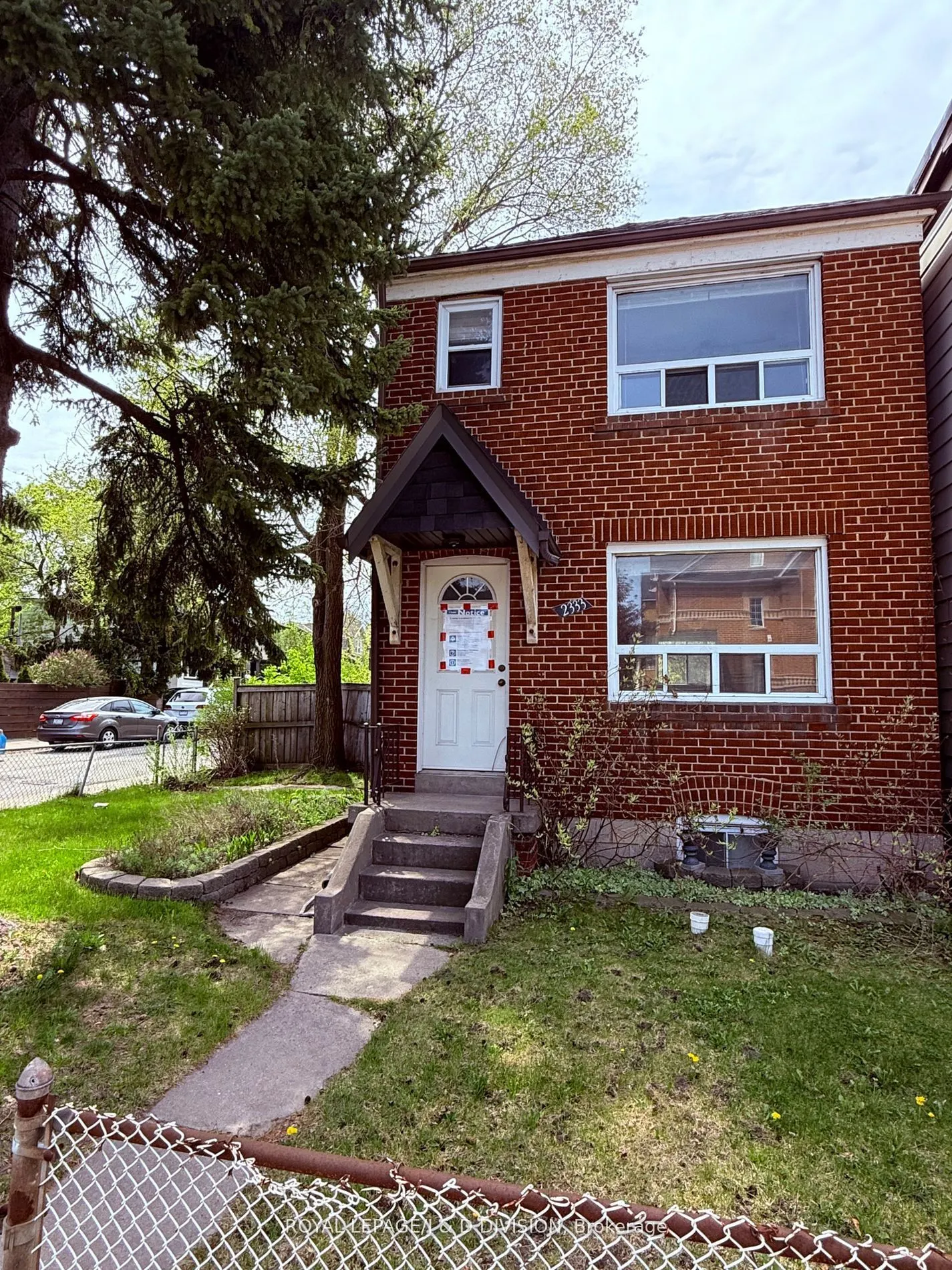 2333 Gerrard Street E