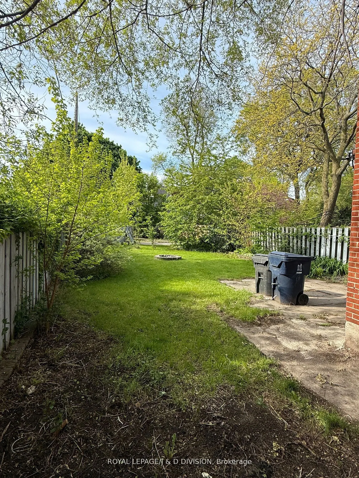 2333 Gerrard Street E