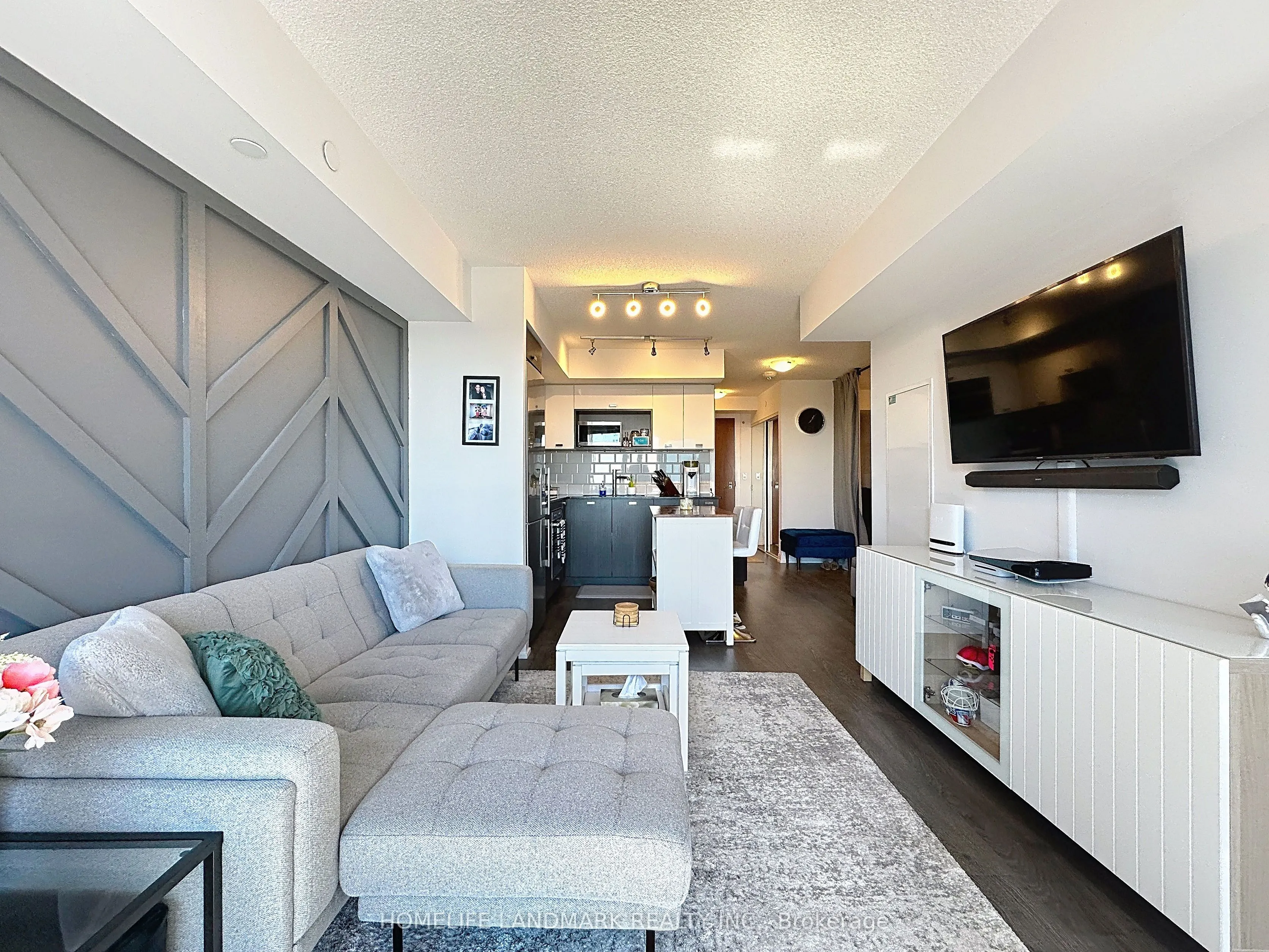 275 Village Green Square, #2324