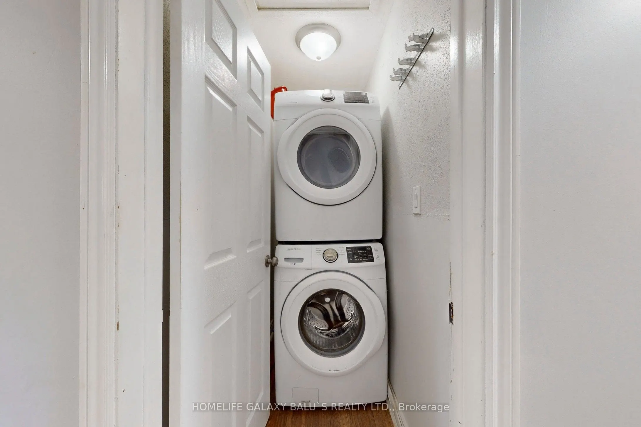 629 Park Road N, #Main