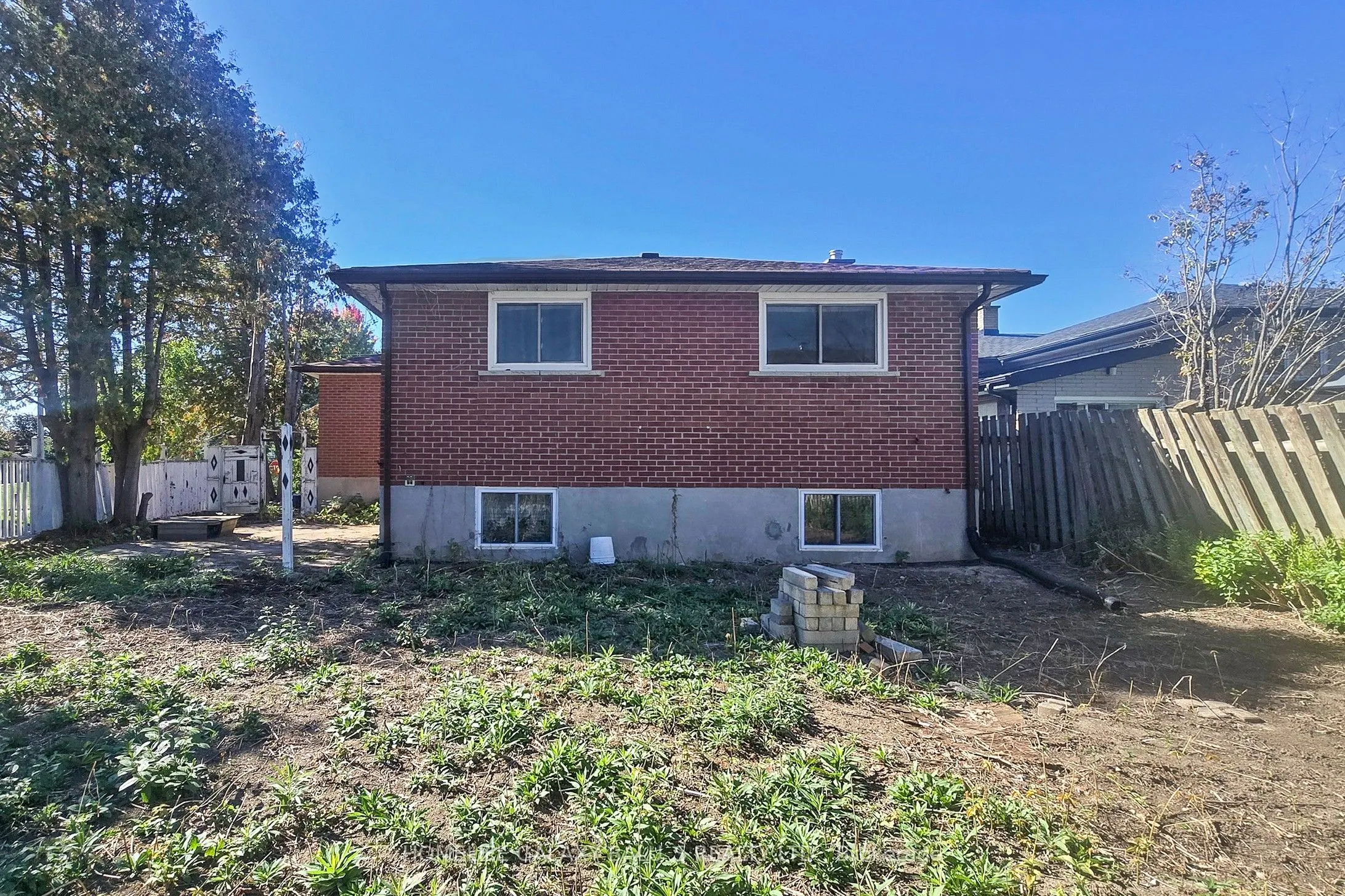 629 Park Road N, #Main