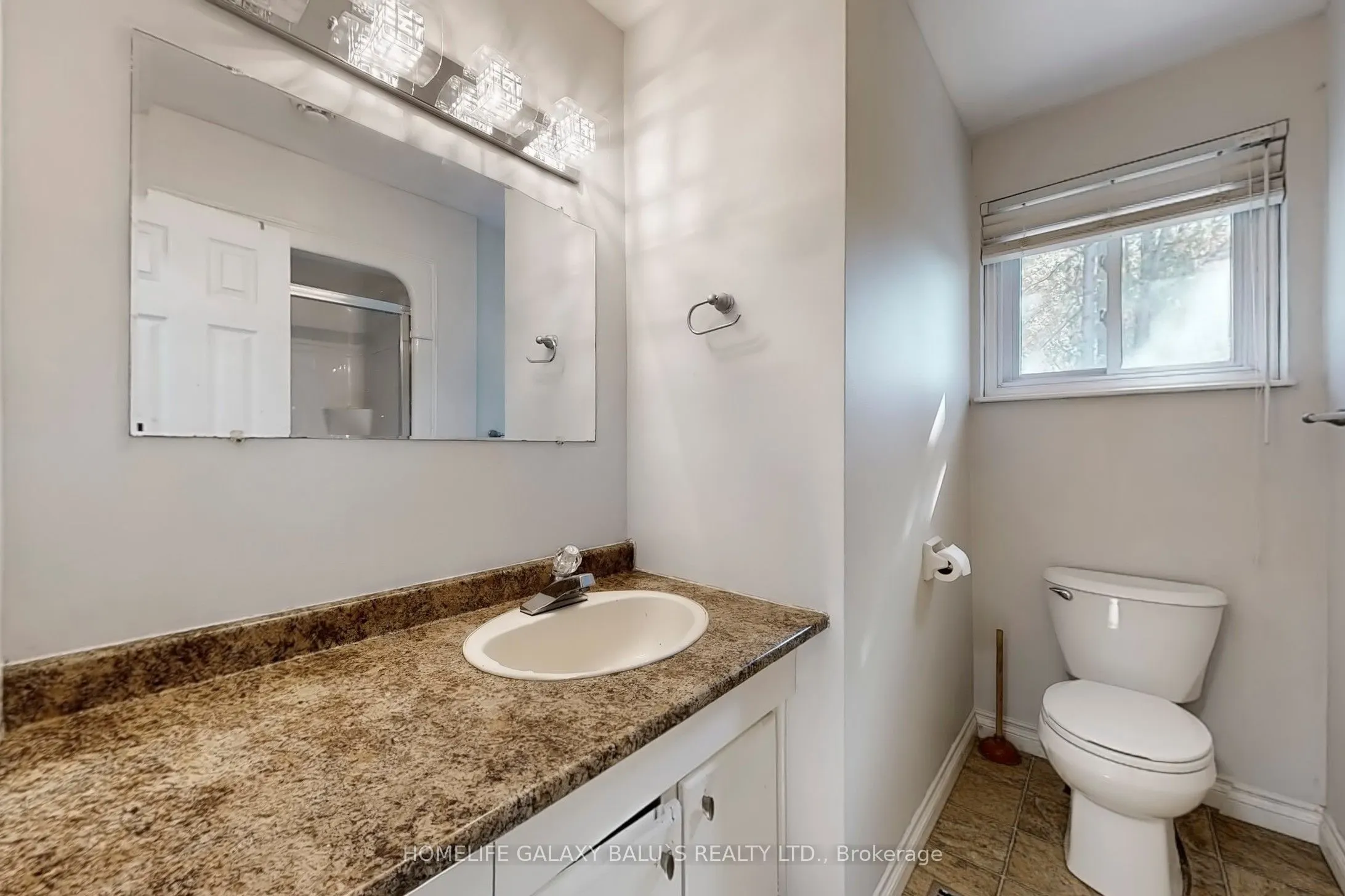 629 Park Road N, #Main