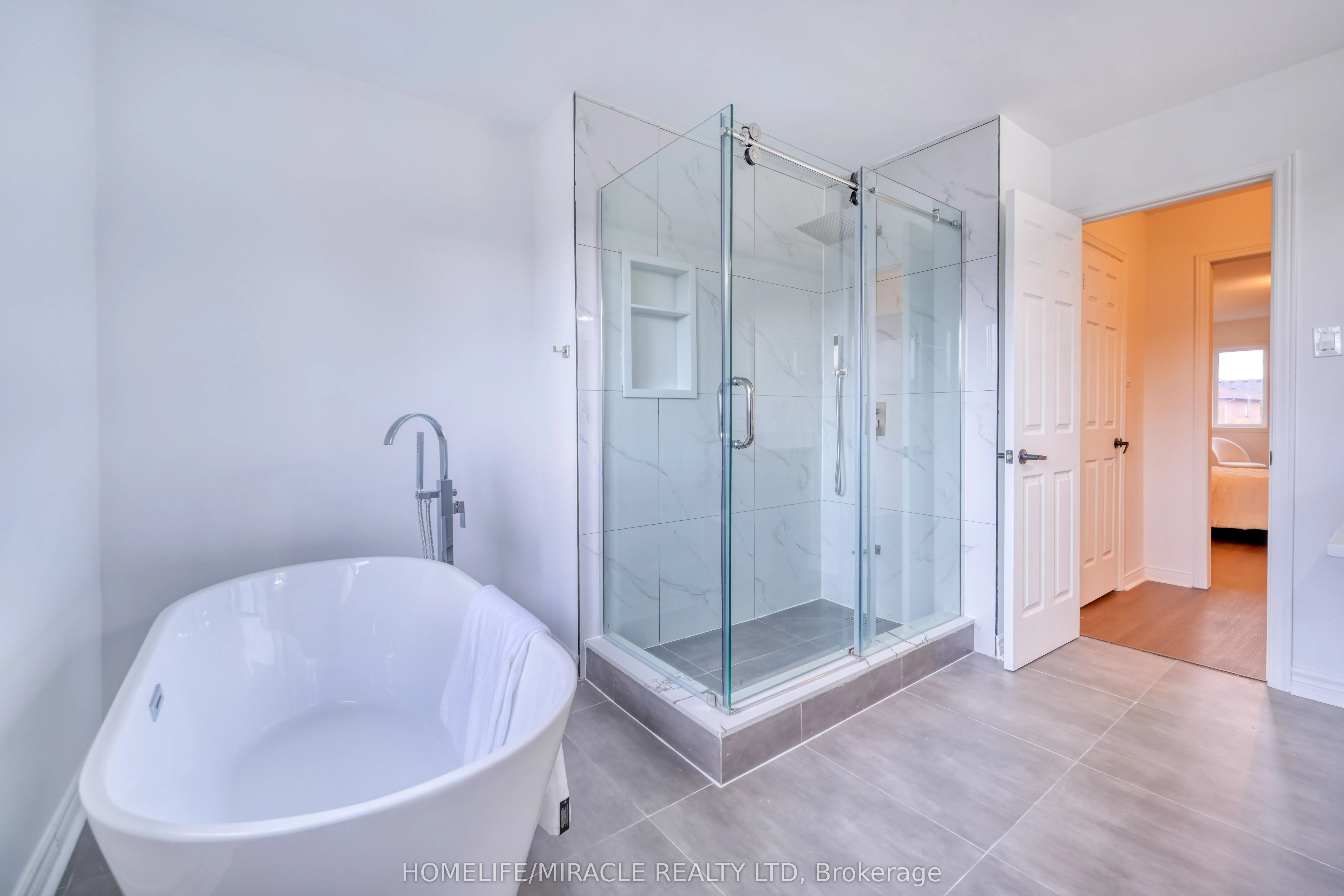 38 Falstaff Crescent