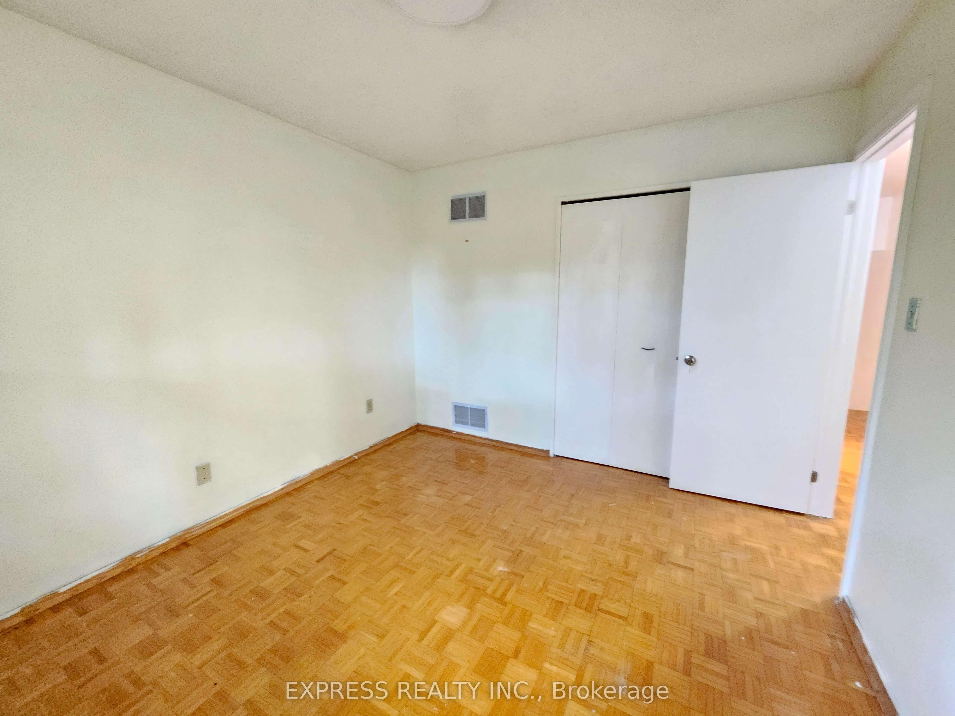 9 Beverly Glen Boulevard, #Main Level