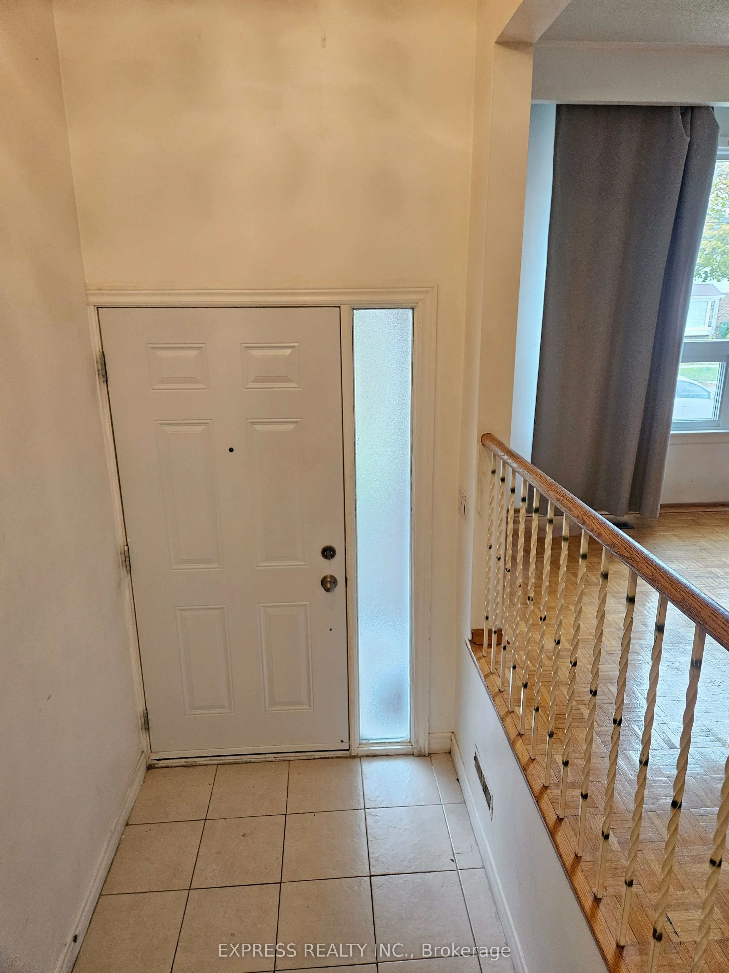 9 Beverly Glen Boulevard, #Main Level