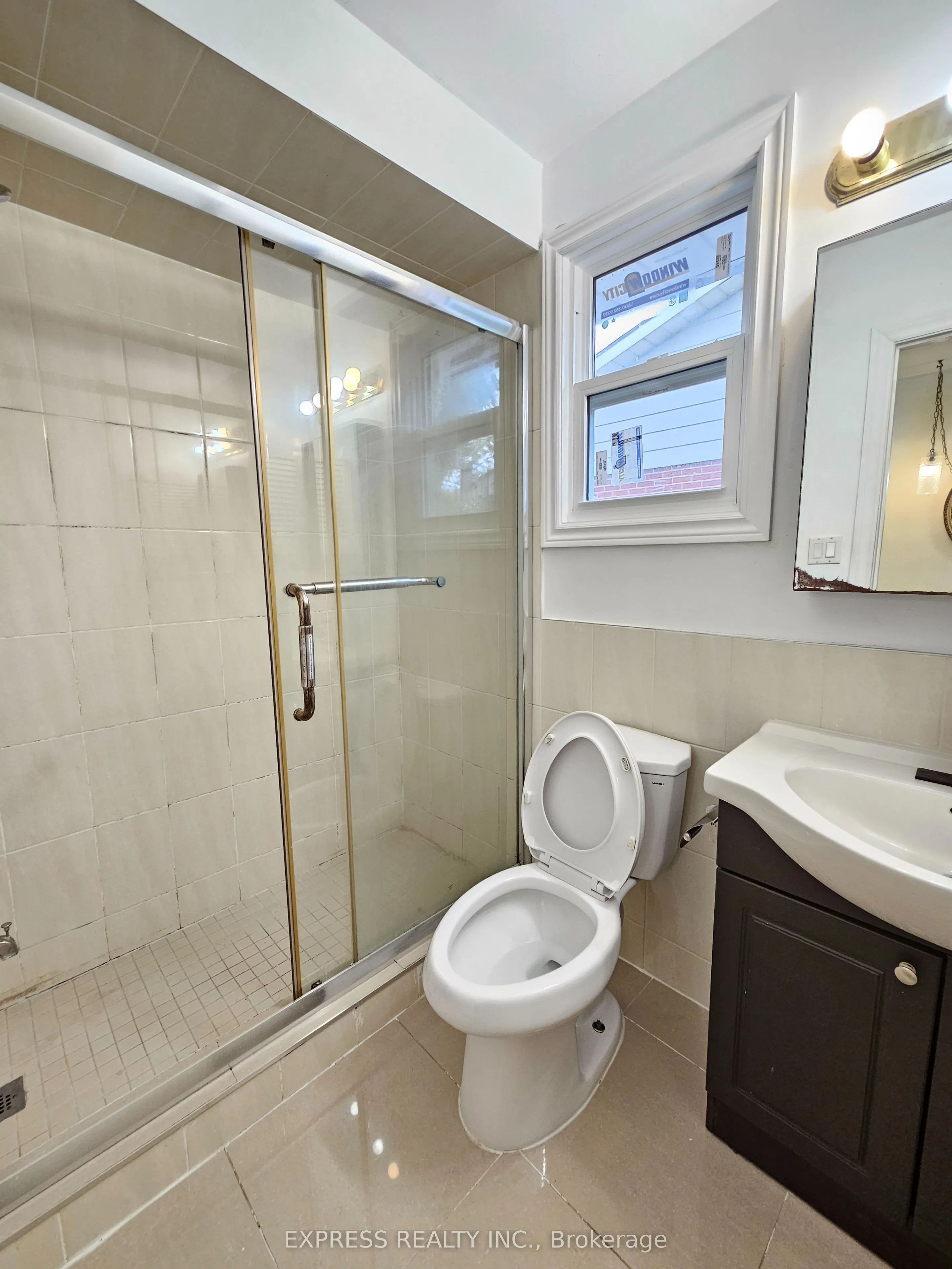 9 Beverly Glen Boulevard, #Main Level