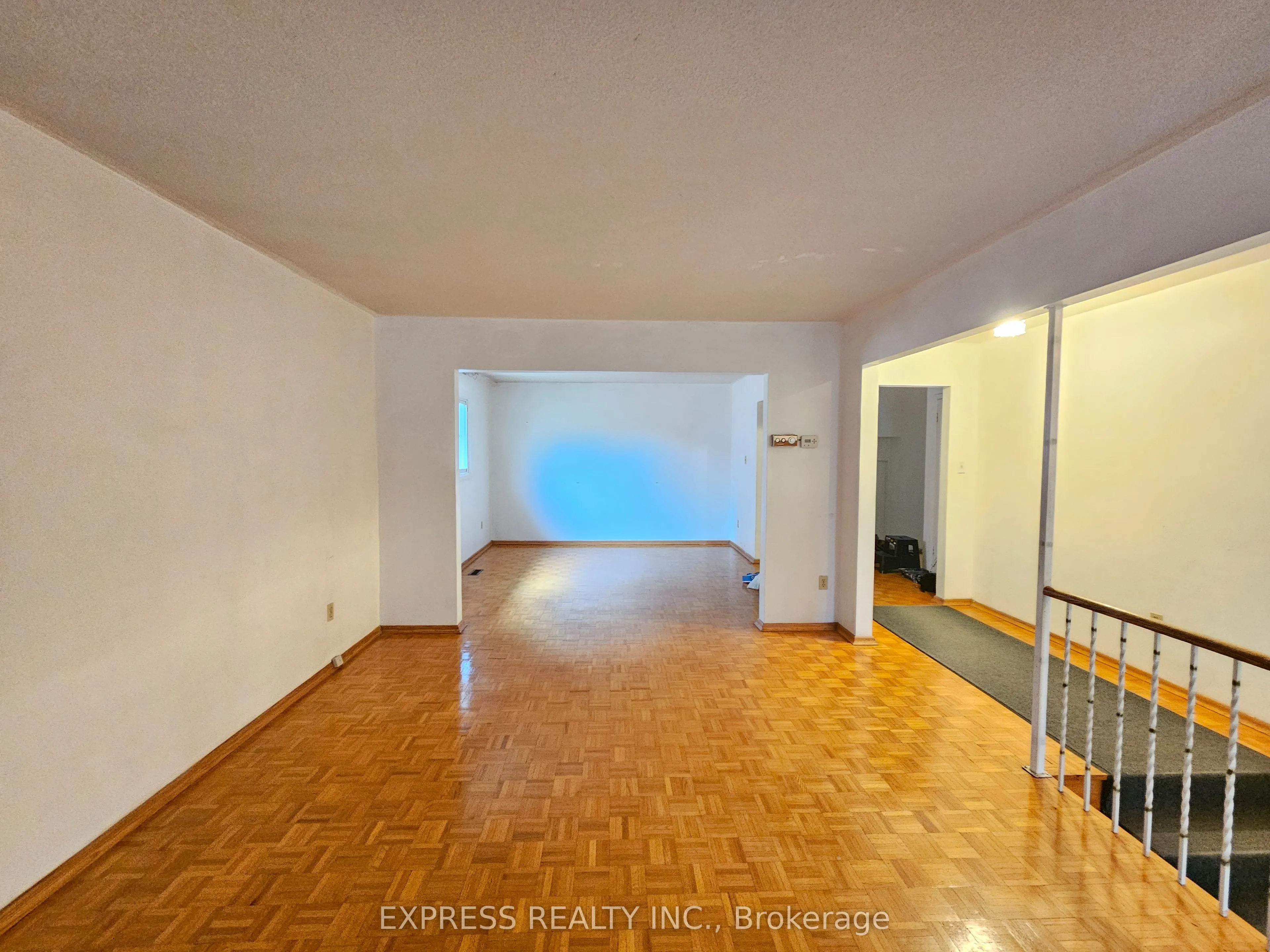 9 Beverly Glen Boulevard, #Main Level