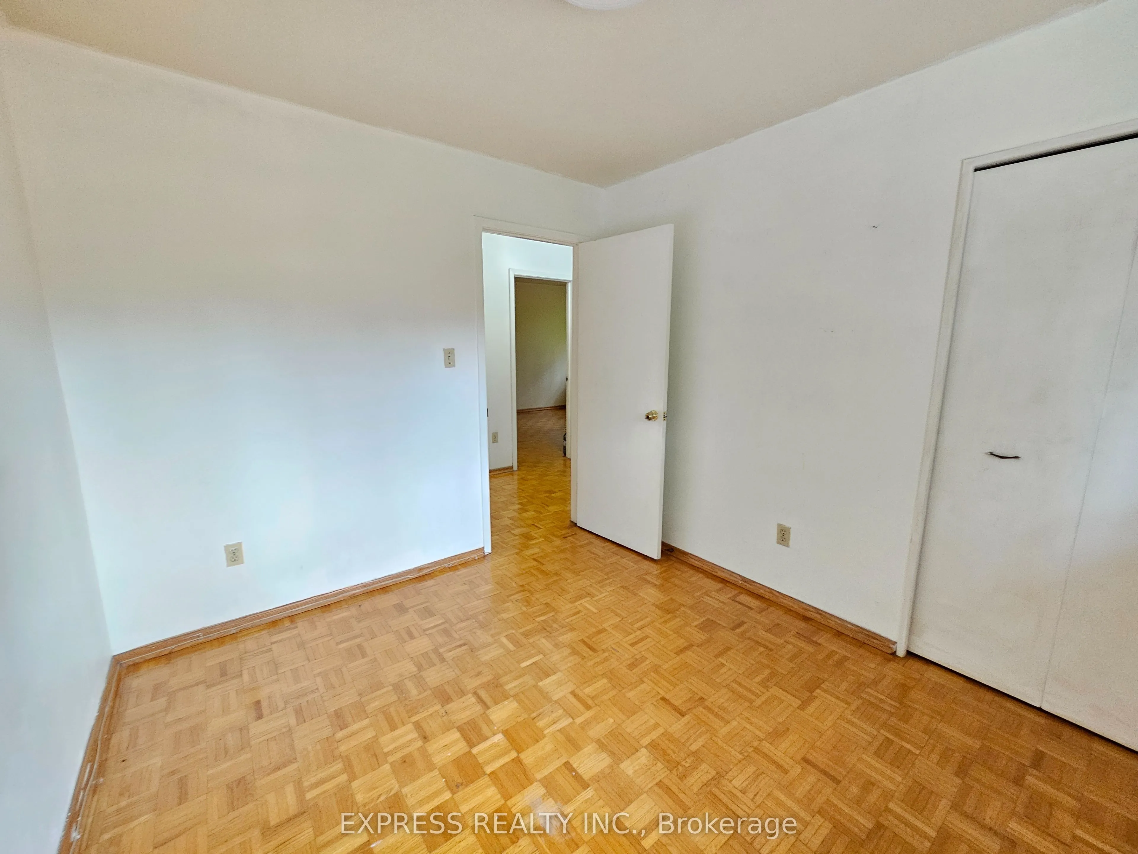 9 Beverly Glen Boulevard, #Main Level