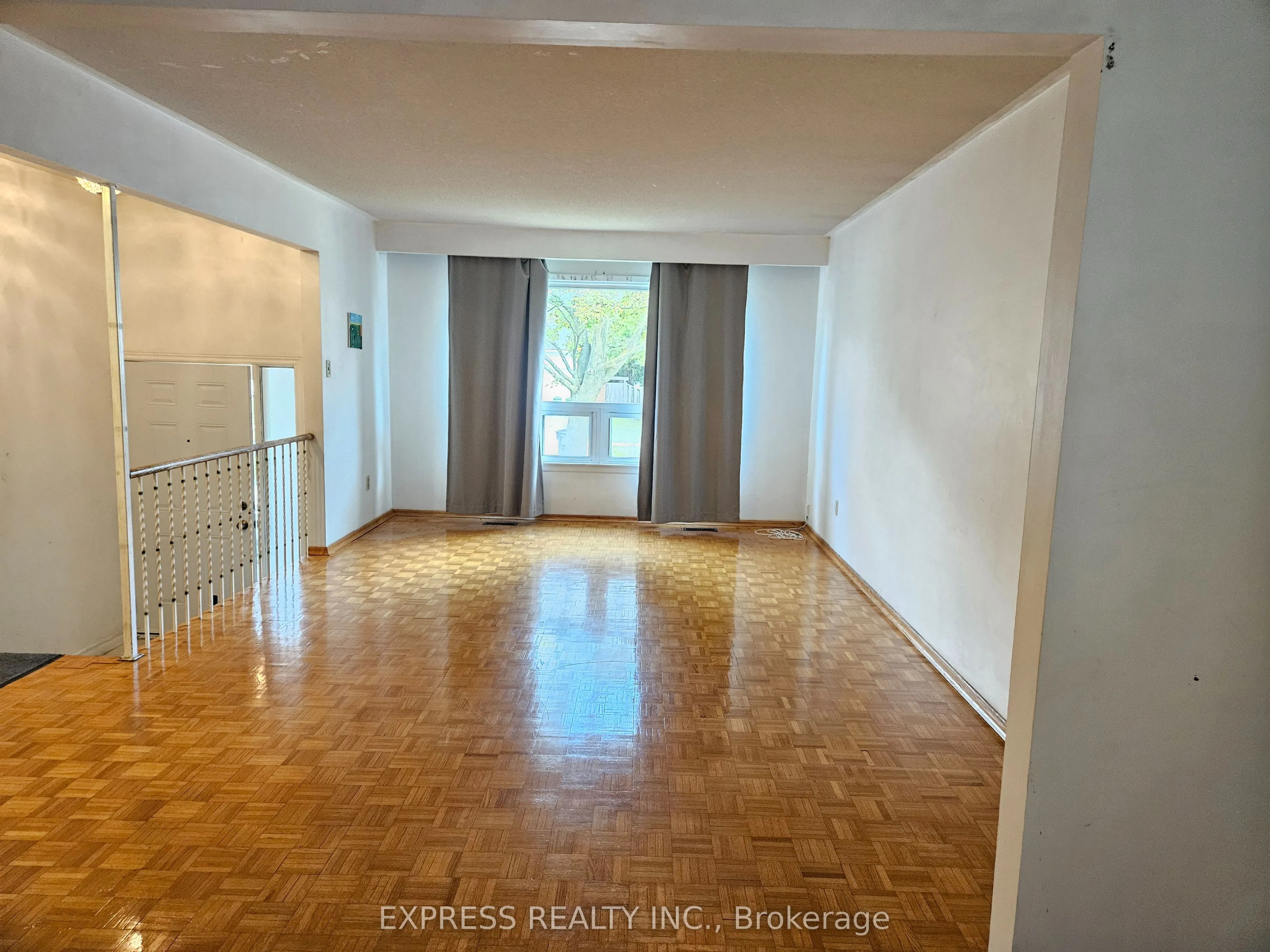 9 Beverly Glen Boulevard, #Main Level