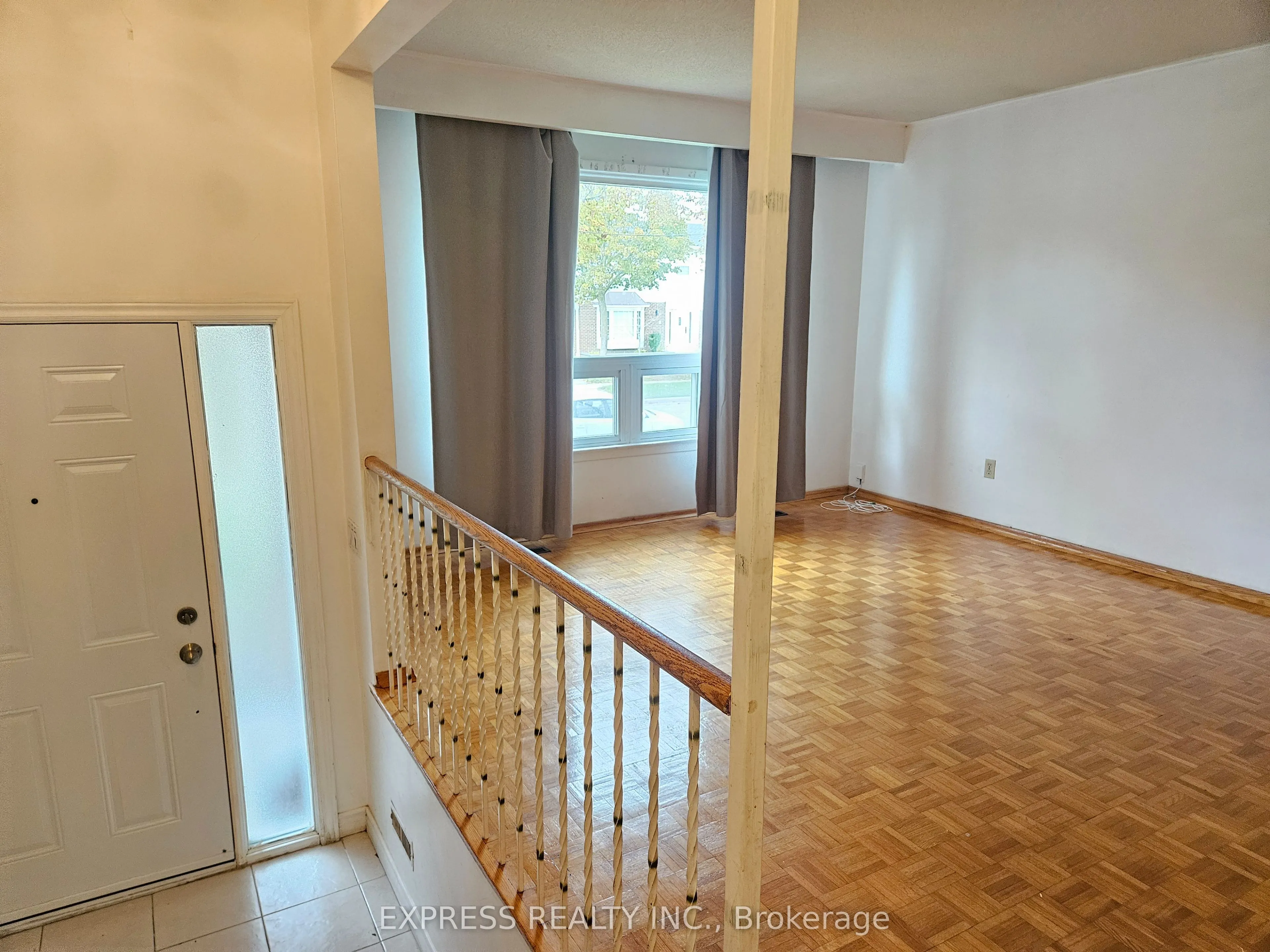 9 Beverly Glen Boulevard, #Main Level