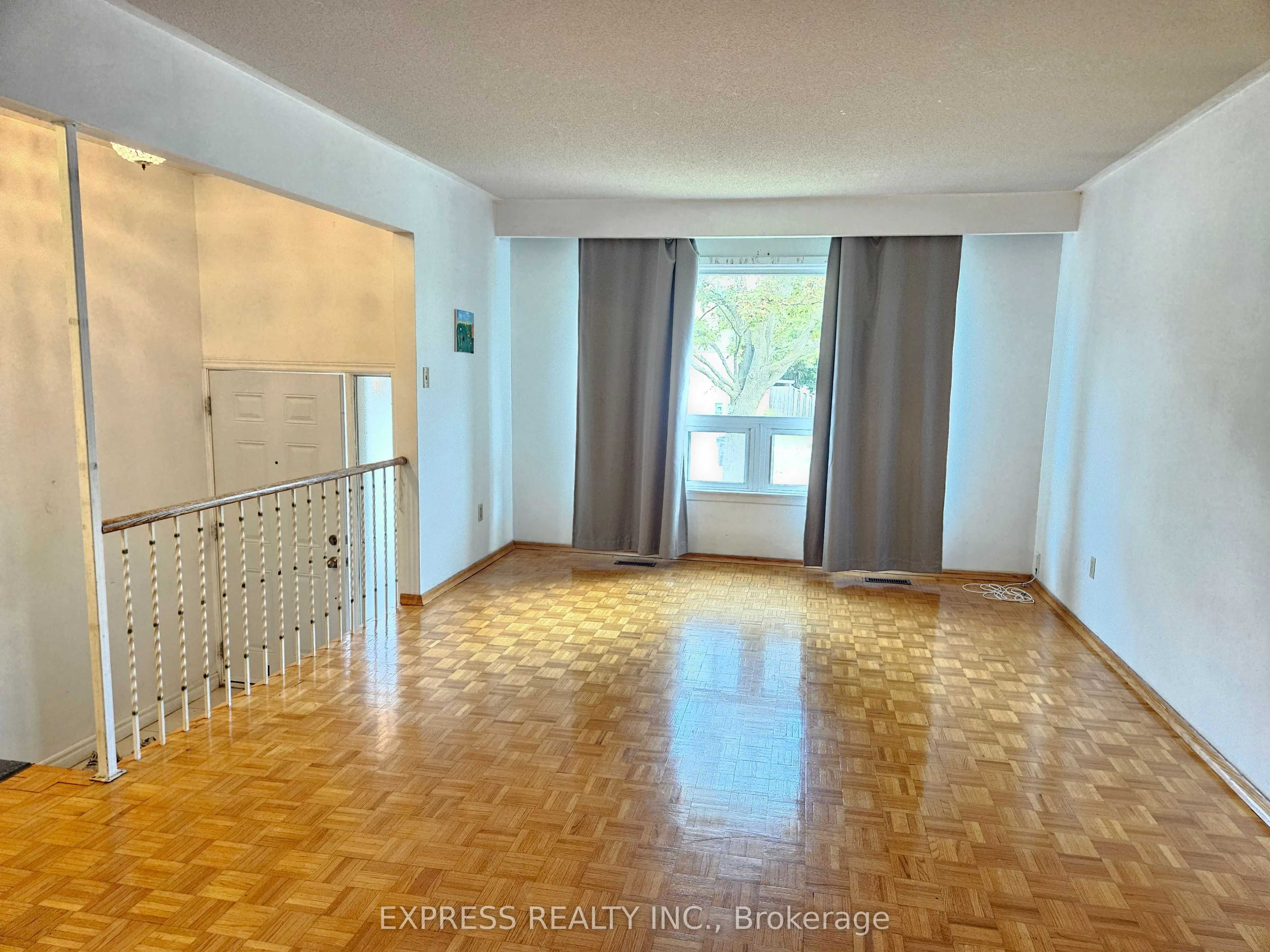 9 Beverly Glen Boulevard, #Main Level