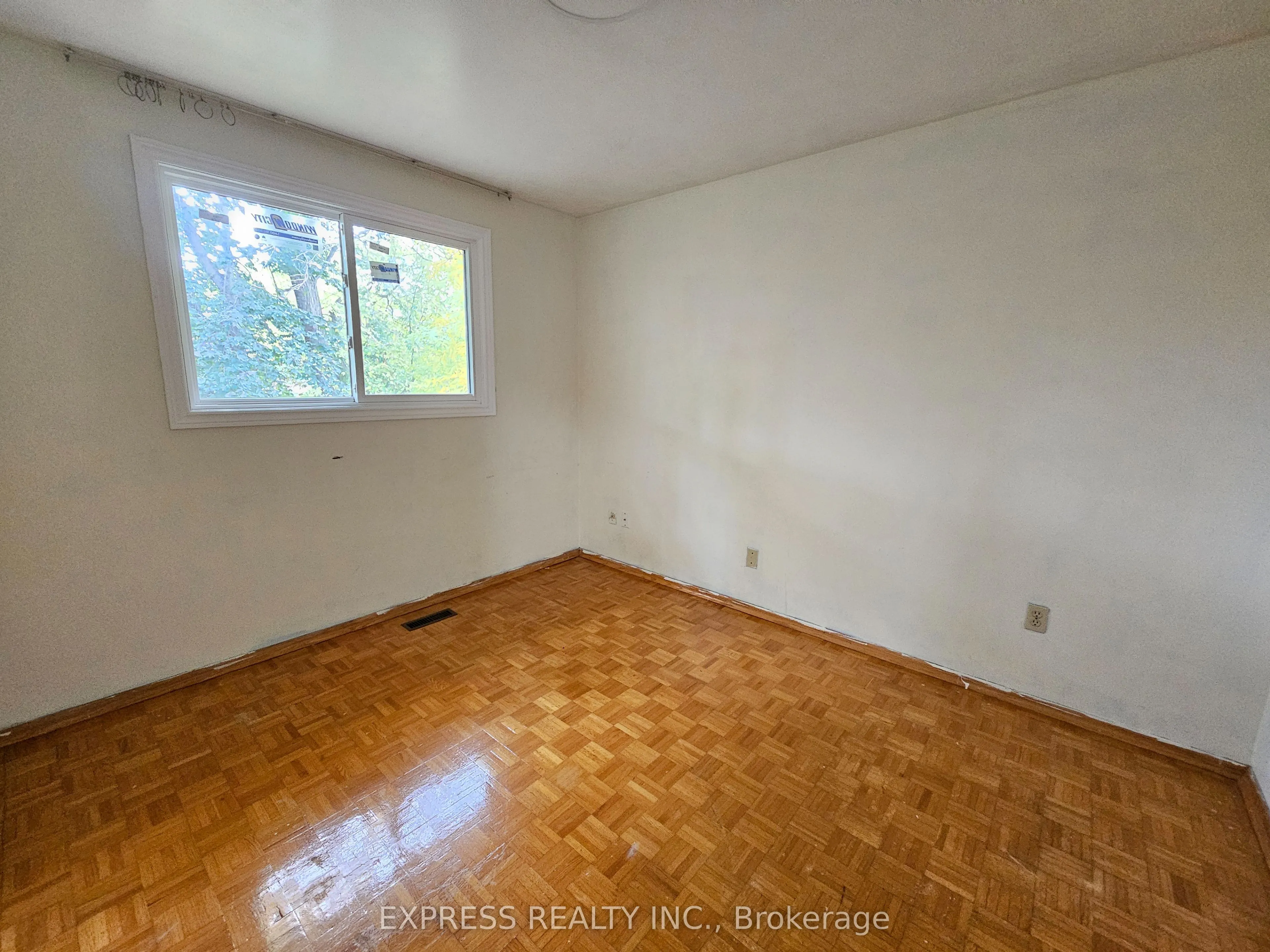 9 Beverly Glen Boulevard, #Main Level