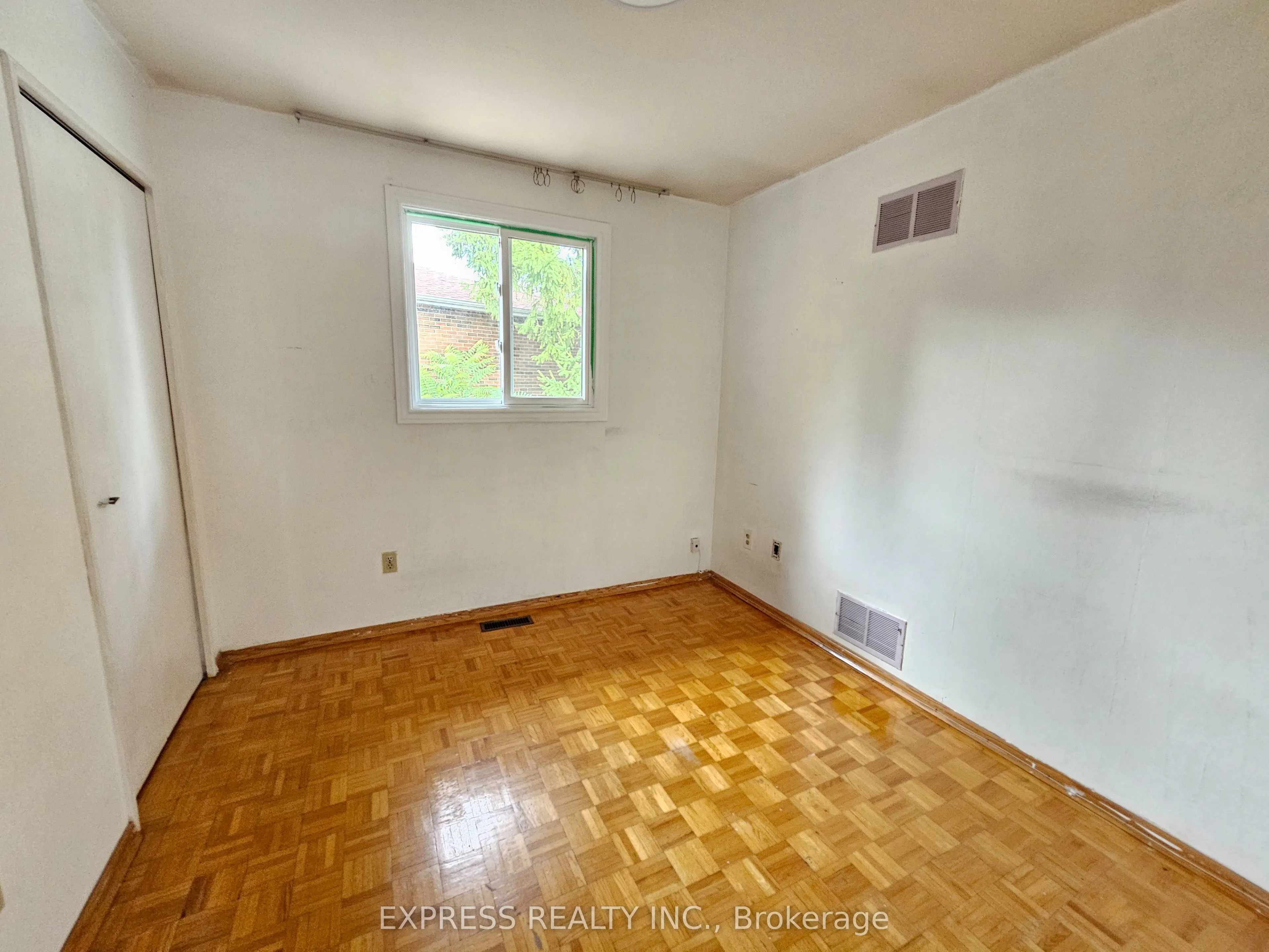 9 Beverly Glen Boulevard, #Main Level