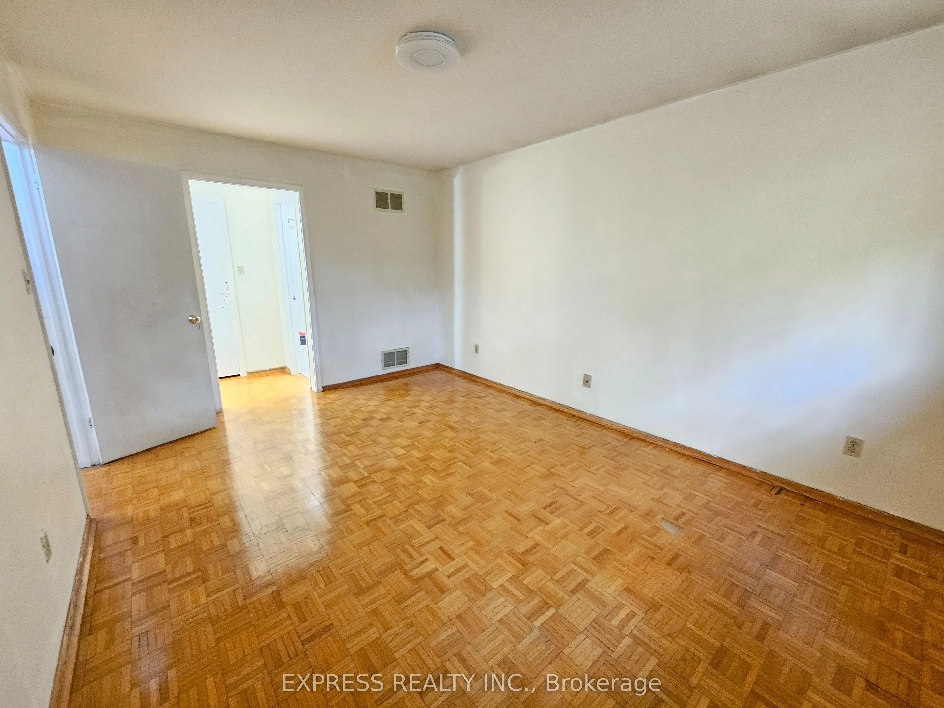 9 Beverly Glen Boulevard, #Main Level