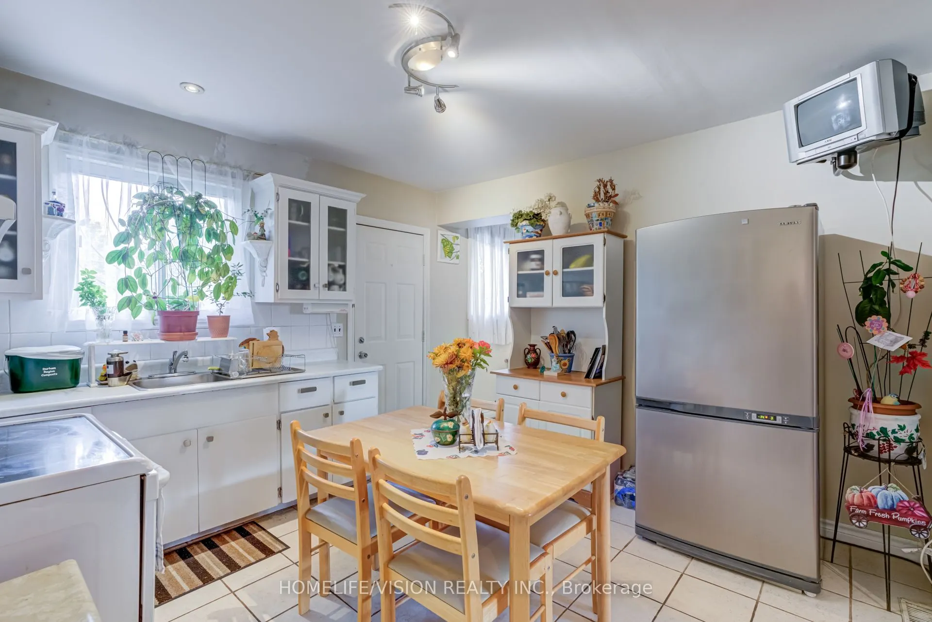 103 Gladstone Avenue