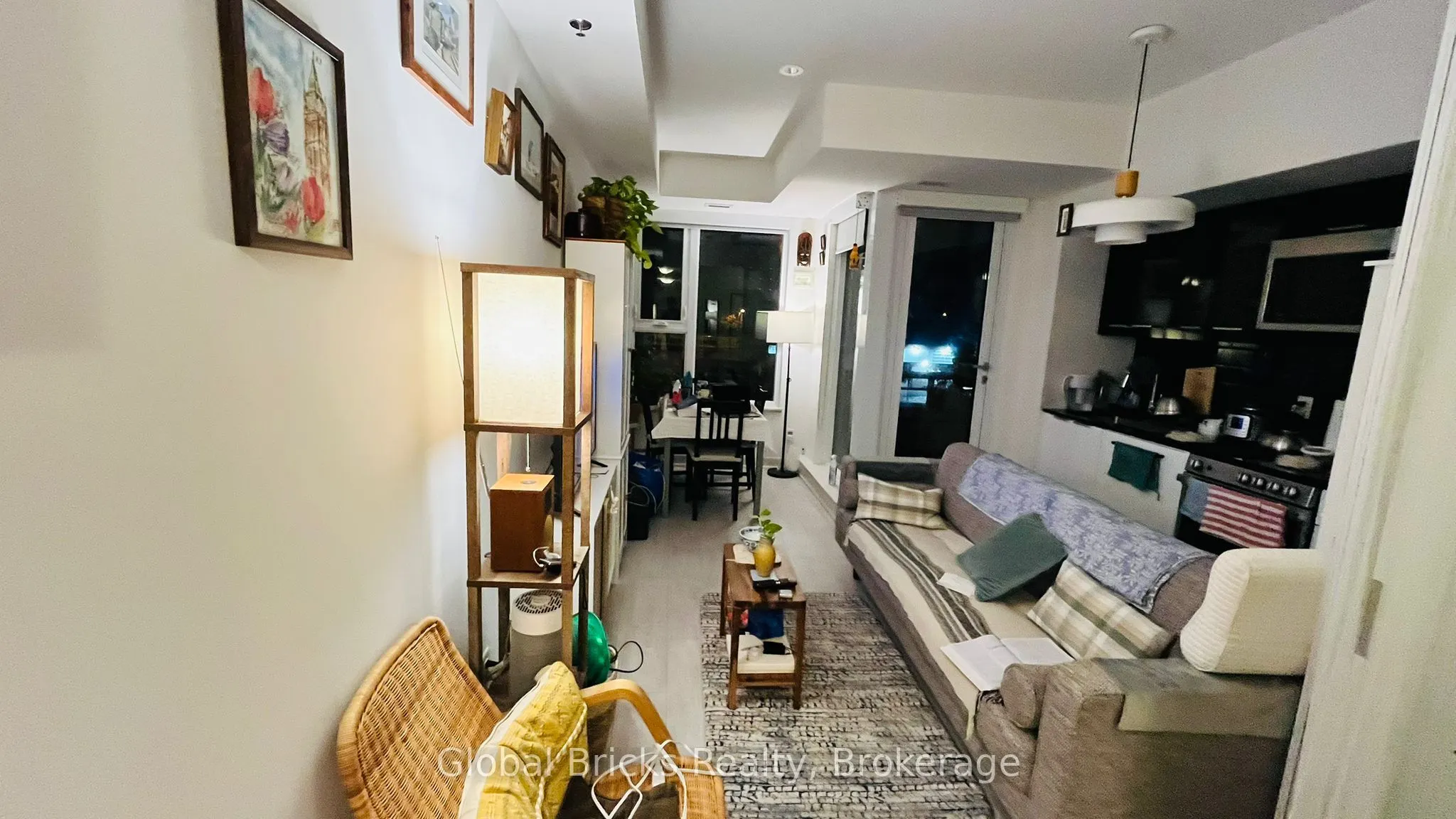 90 Glen Everest Road, #304