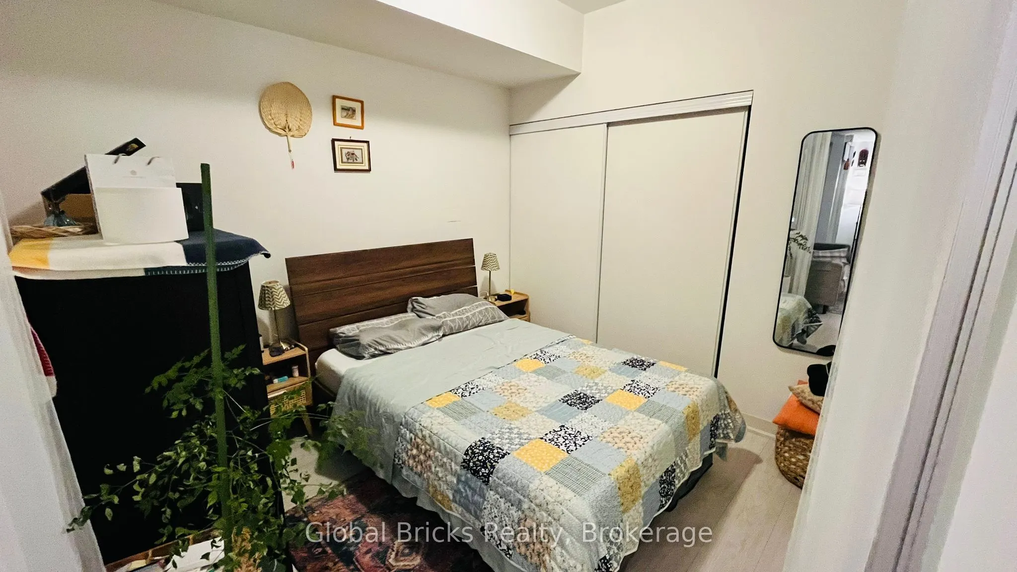 90 Glen Everest Road, #304