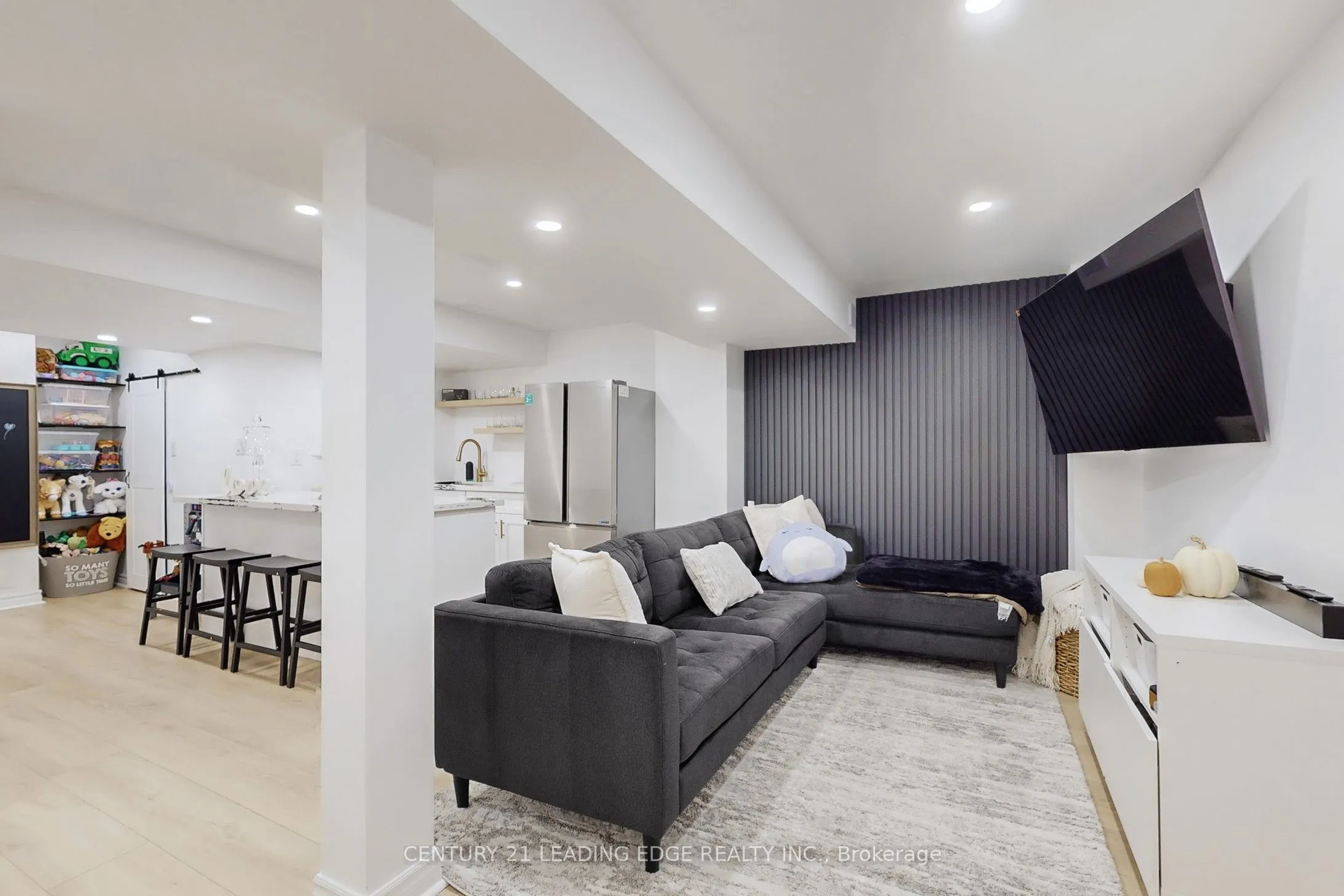 66 Fruitful Crescent