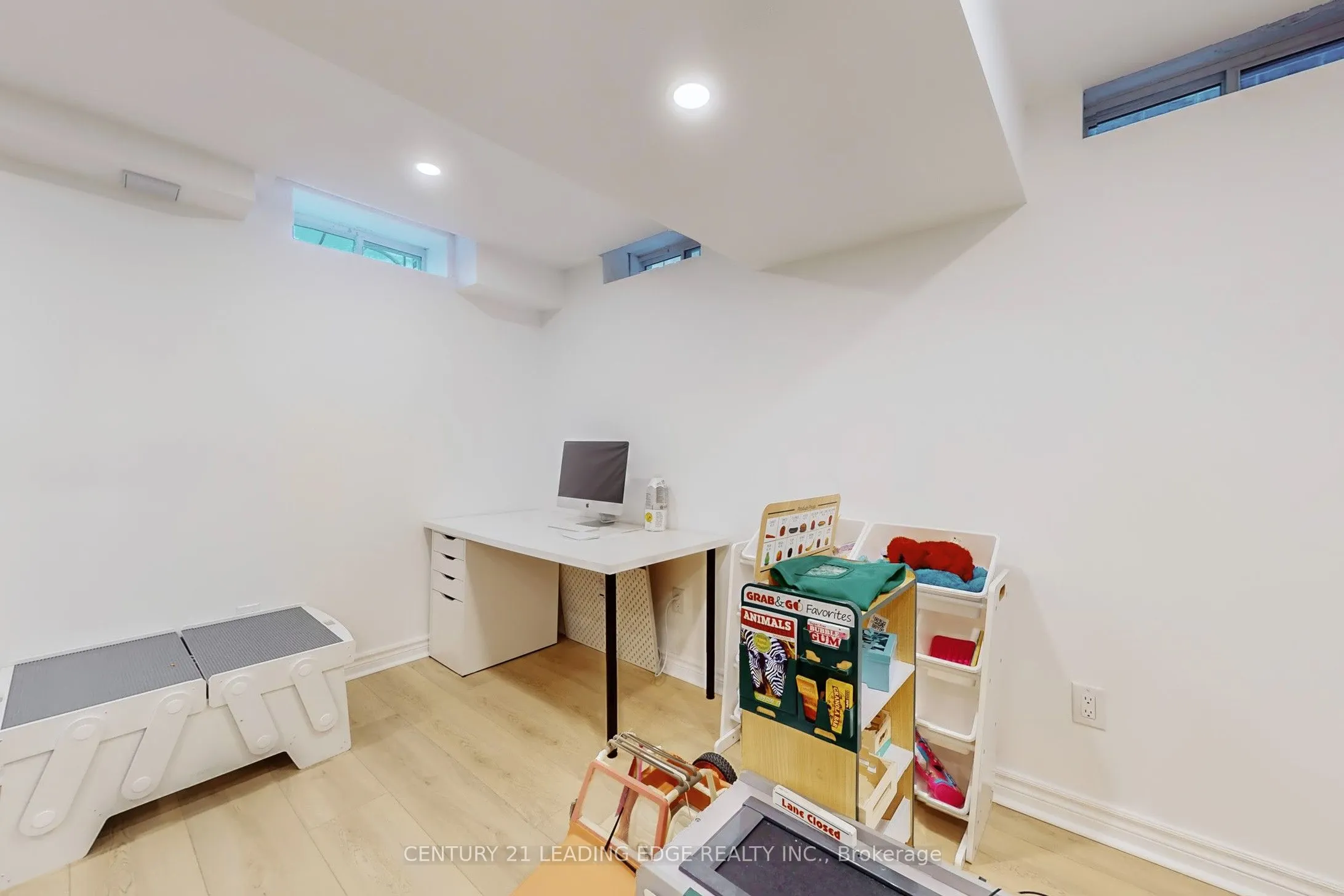 66 Fruitful Crescent