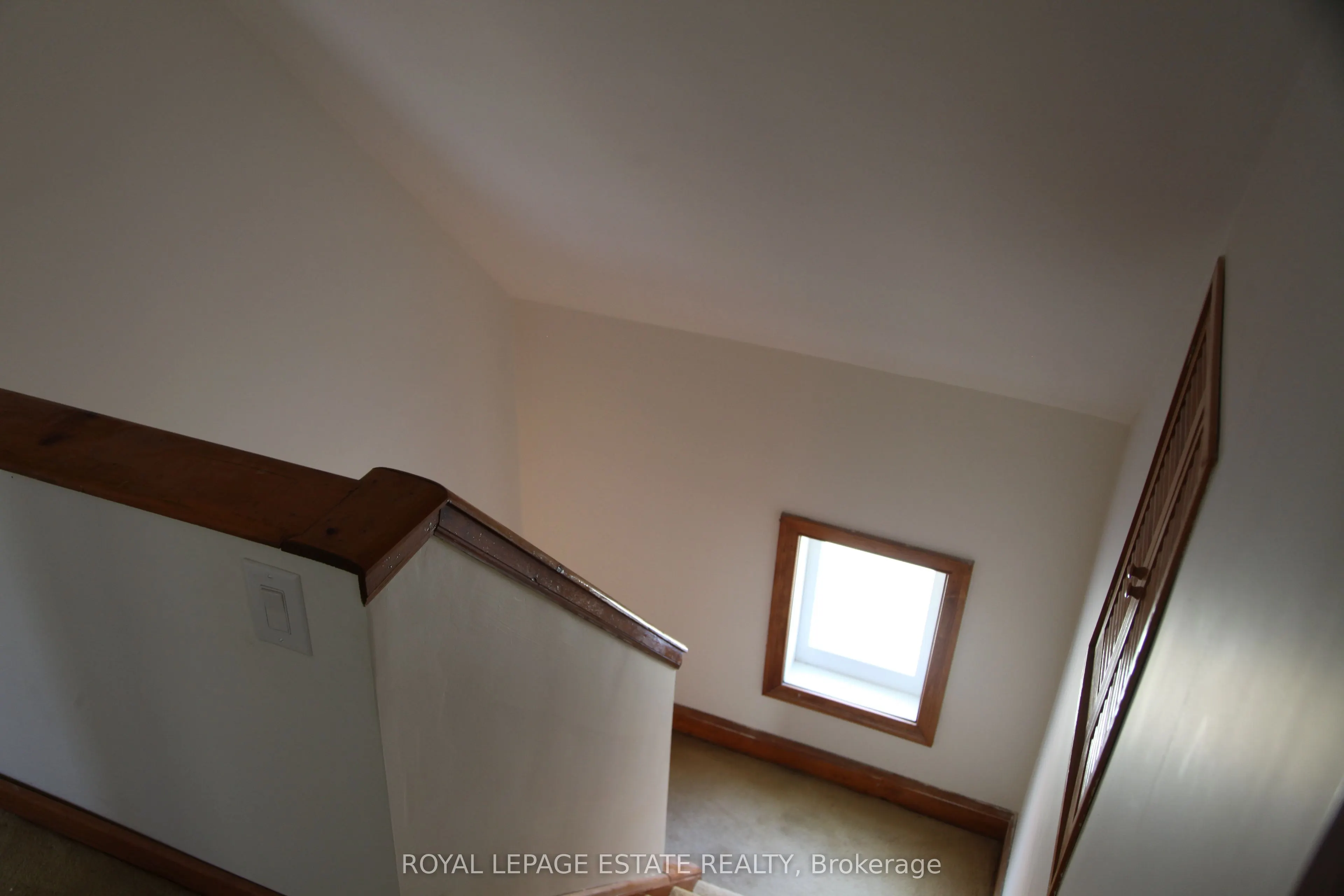 16 Clairlea Crescent