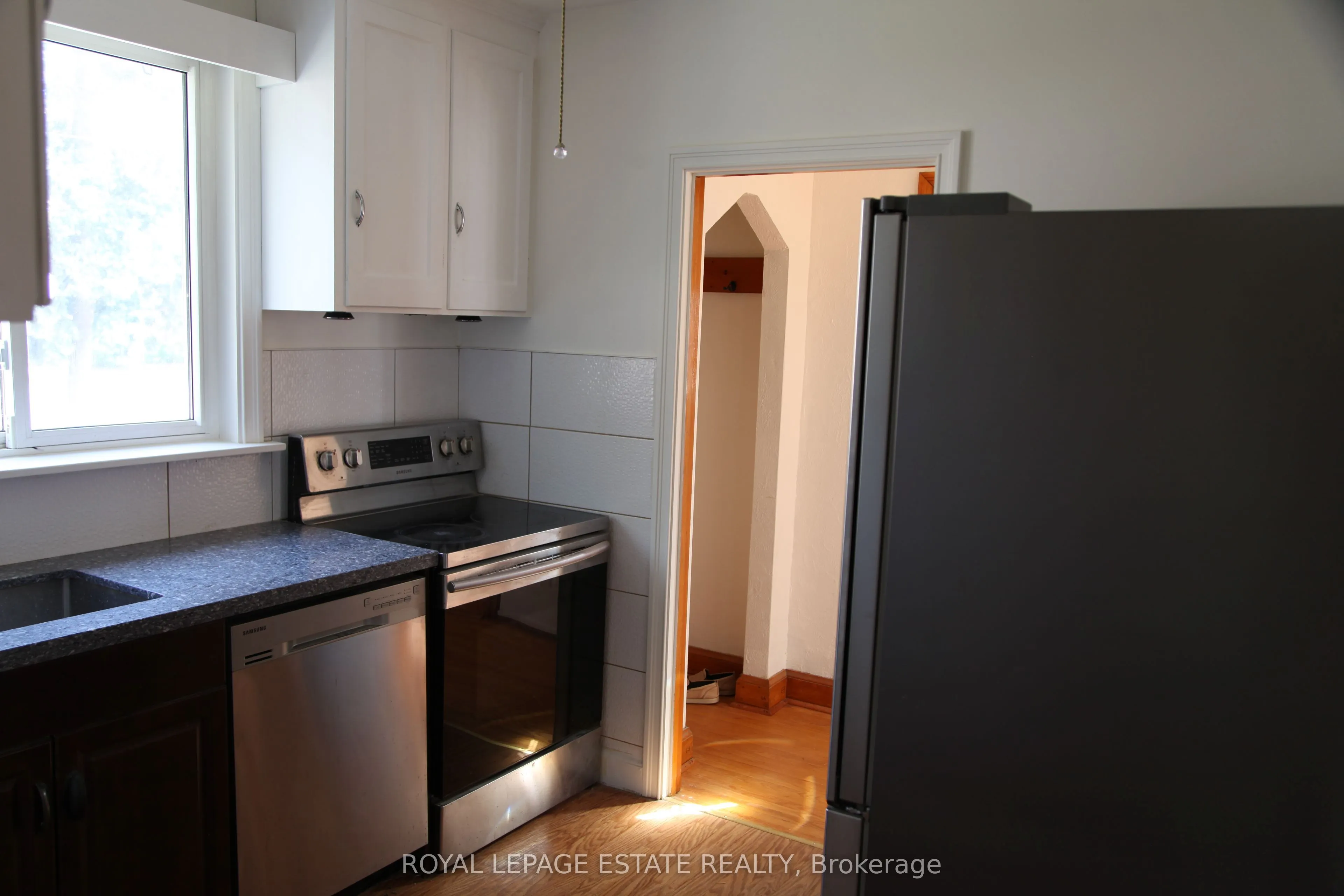 16 Clairlea Crescent