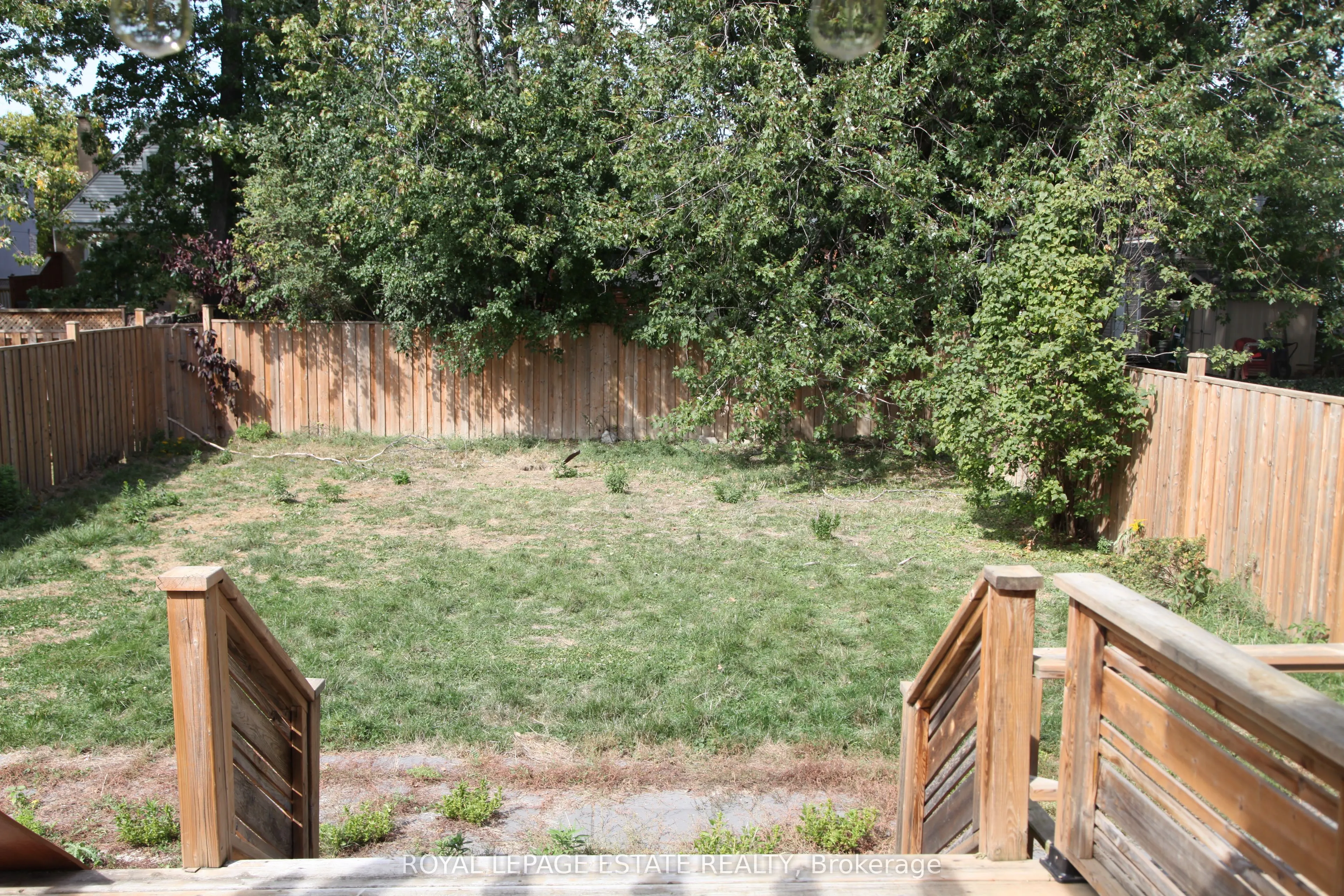 16 Clairlea Crescent