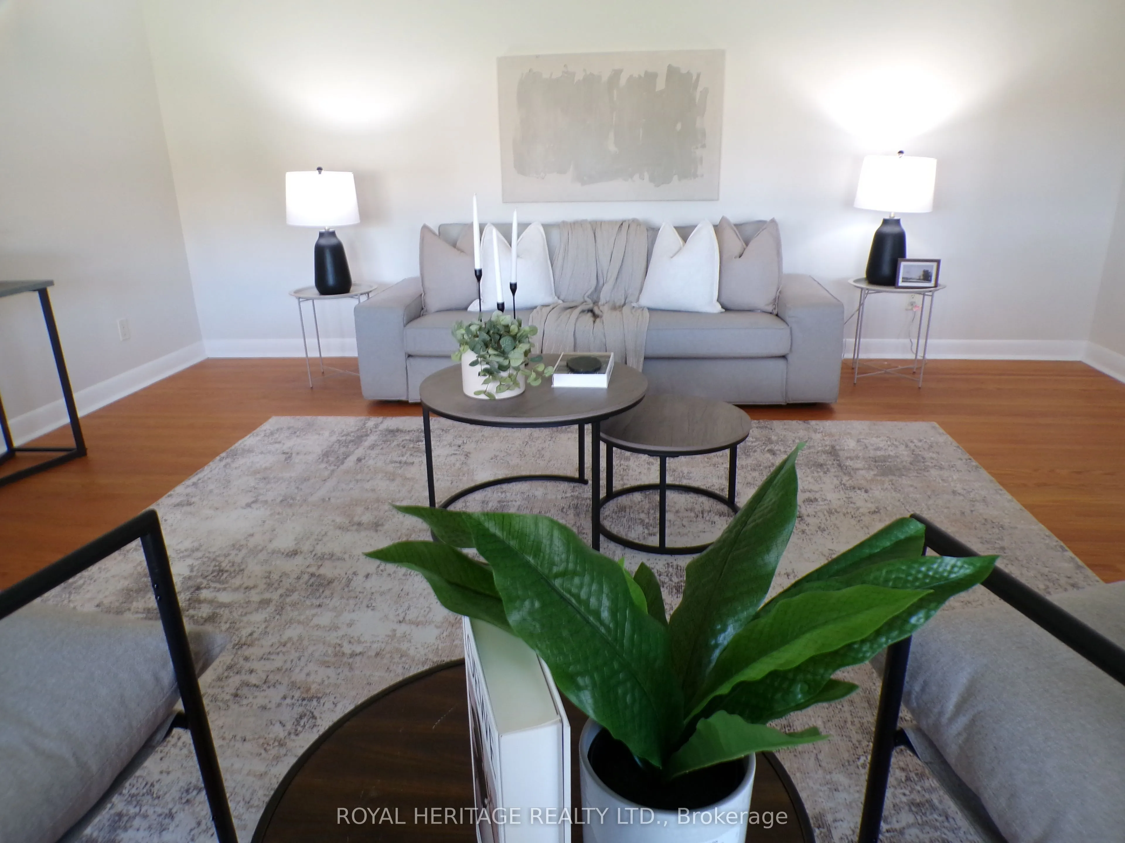 12 Darlington Boulevard